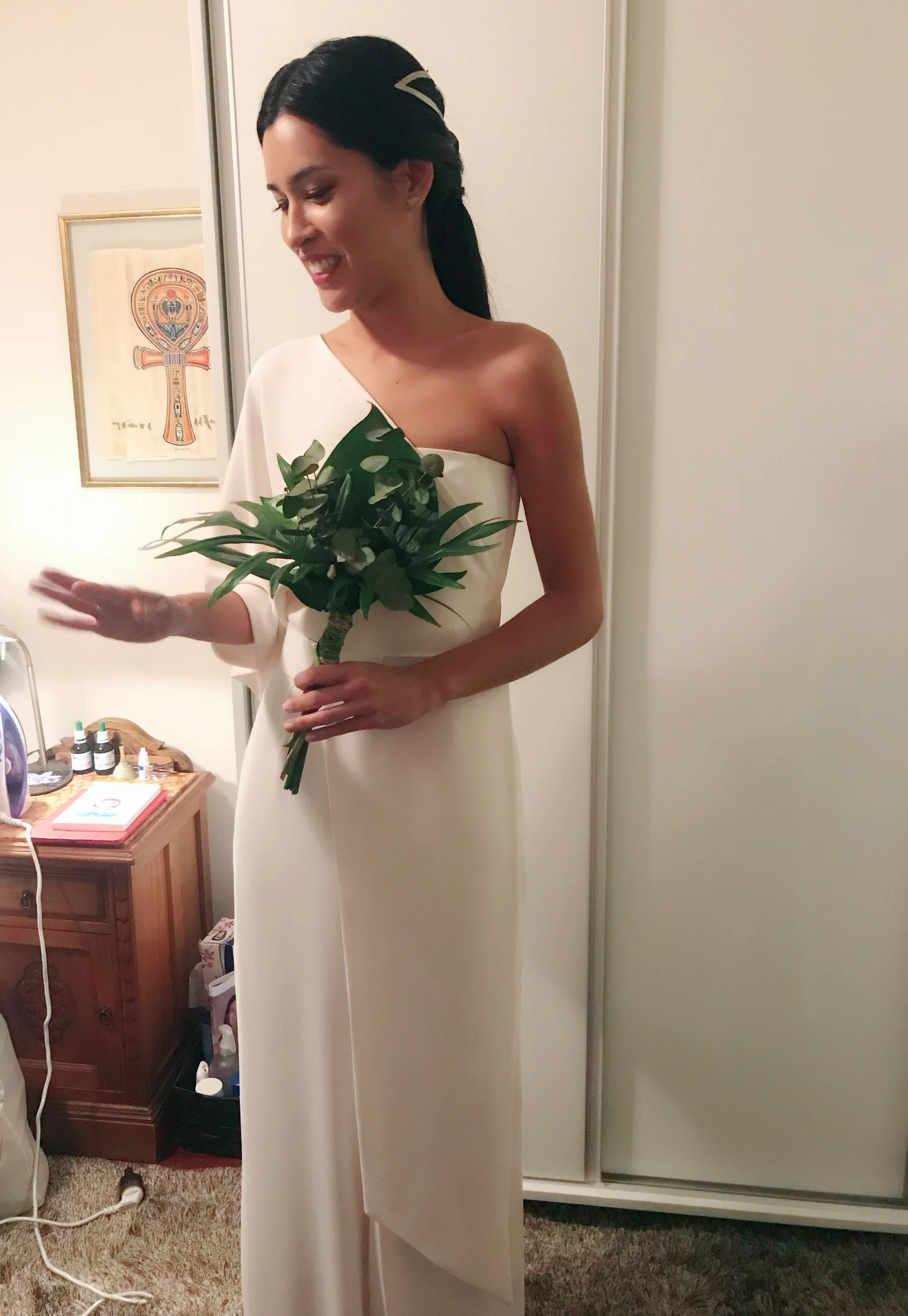 Una novia de pantalón, Mariana Lin