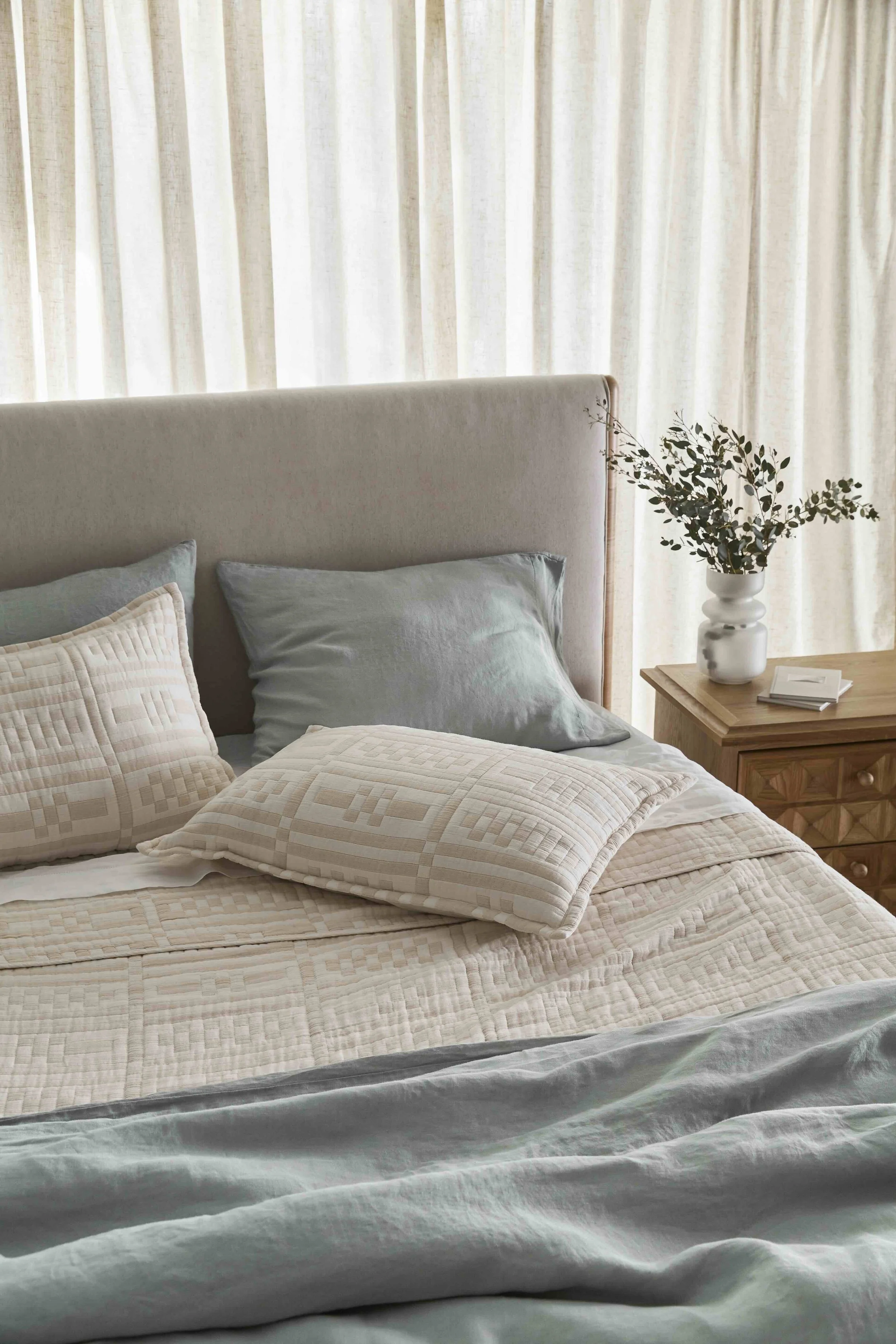Alegria_Organic_Cotton_Quilted_Bed_Blanket_Oat_6.jpeg