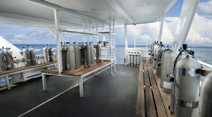 dive-deck-truk-lagoon-bikini-atoll.jpg