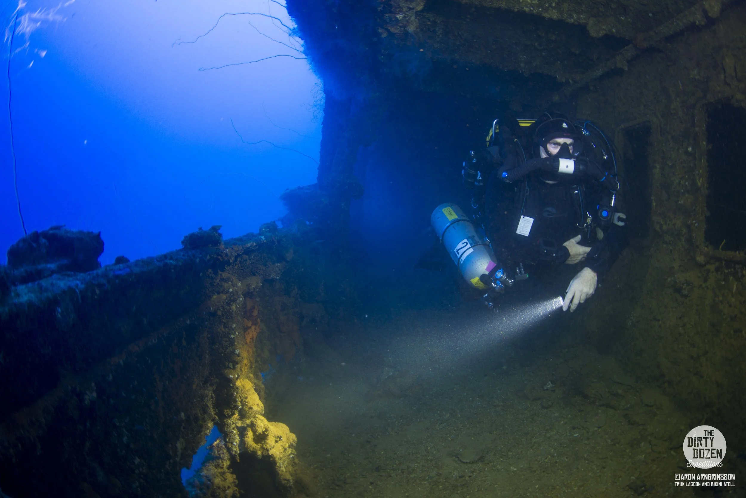 15Aikoku Maru Passageway.jpg