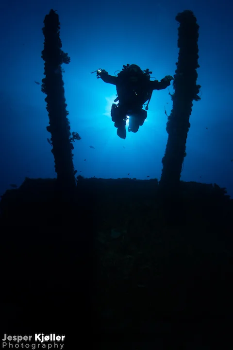 22USS Saratoga Cannons Silohuette.jpg