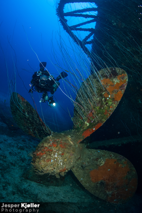 82USS Carlisle Propeller.jpg