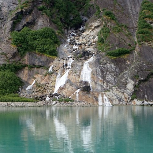 Testimonial_Travel_Alaska_Scenic_Water.jpg