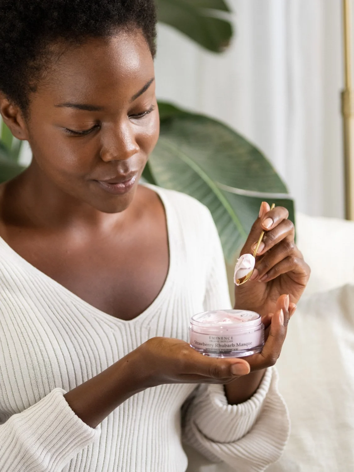 EM238-2238-strawberry-rhubarb-masque-pdp-library-image-2-1125x1500.jpg