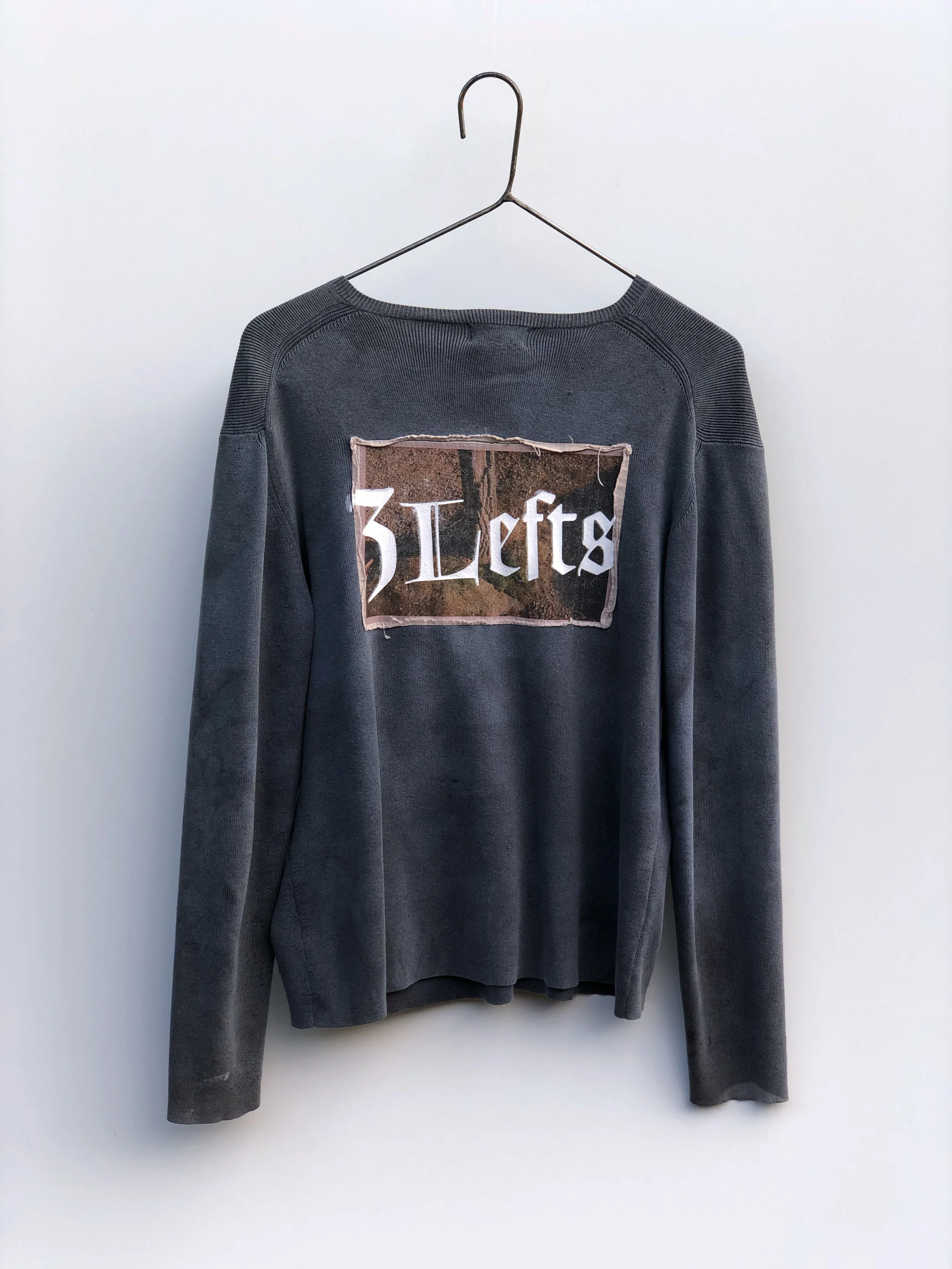 3Lefts-sweater-old-dye-job-worn-back.jpg