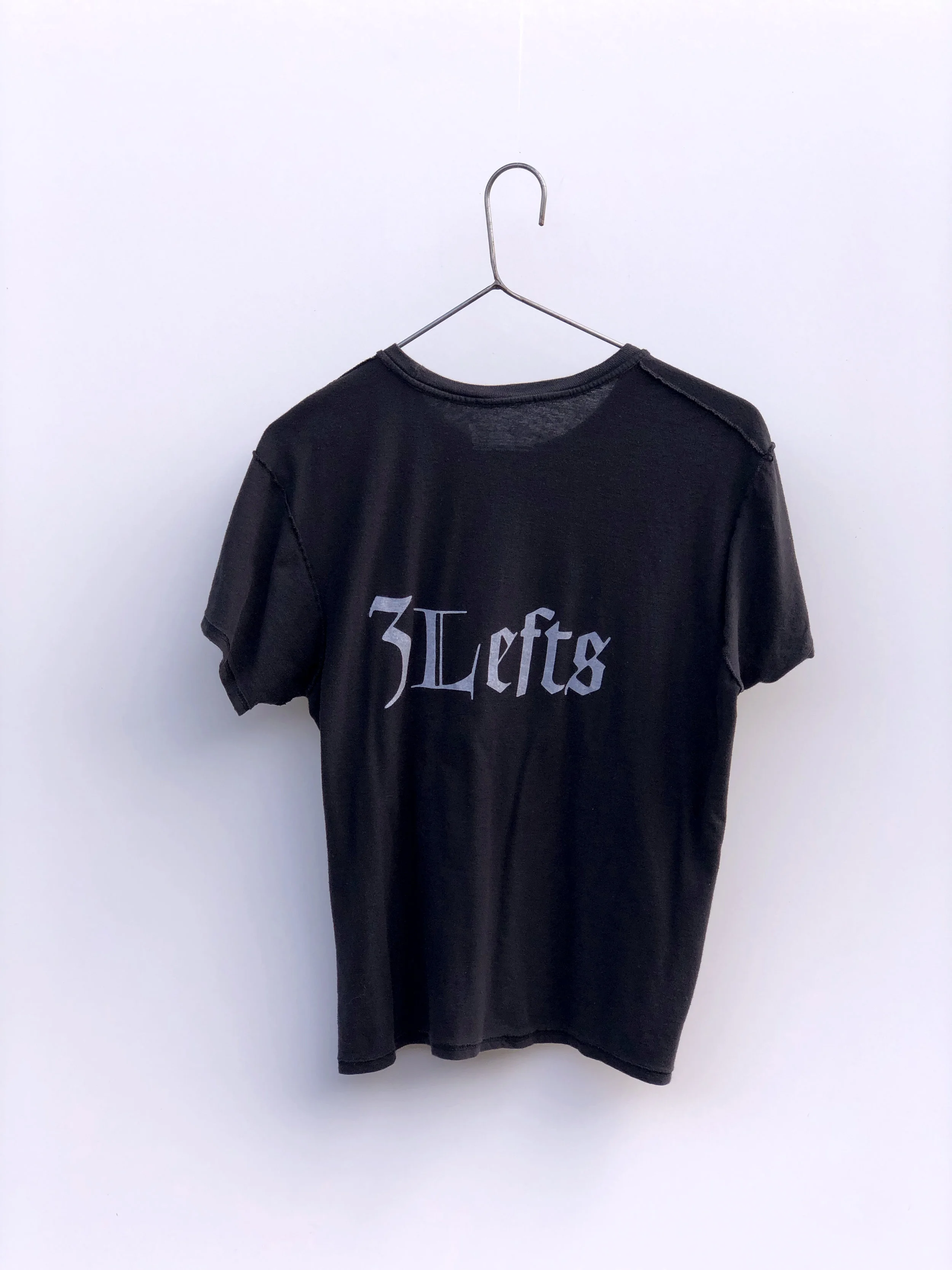 3Lefts-Tshirt-black_vintage_logo-back.jpg