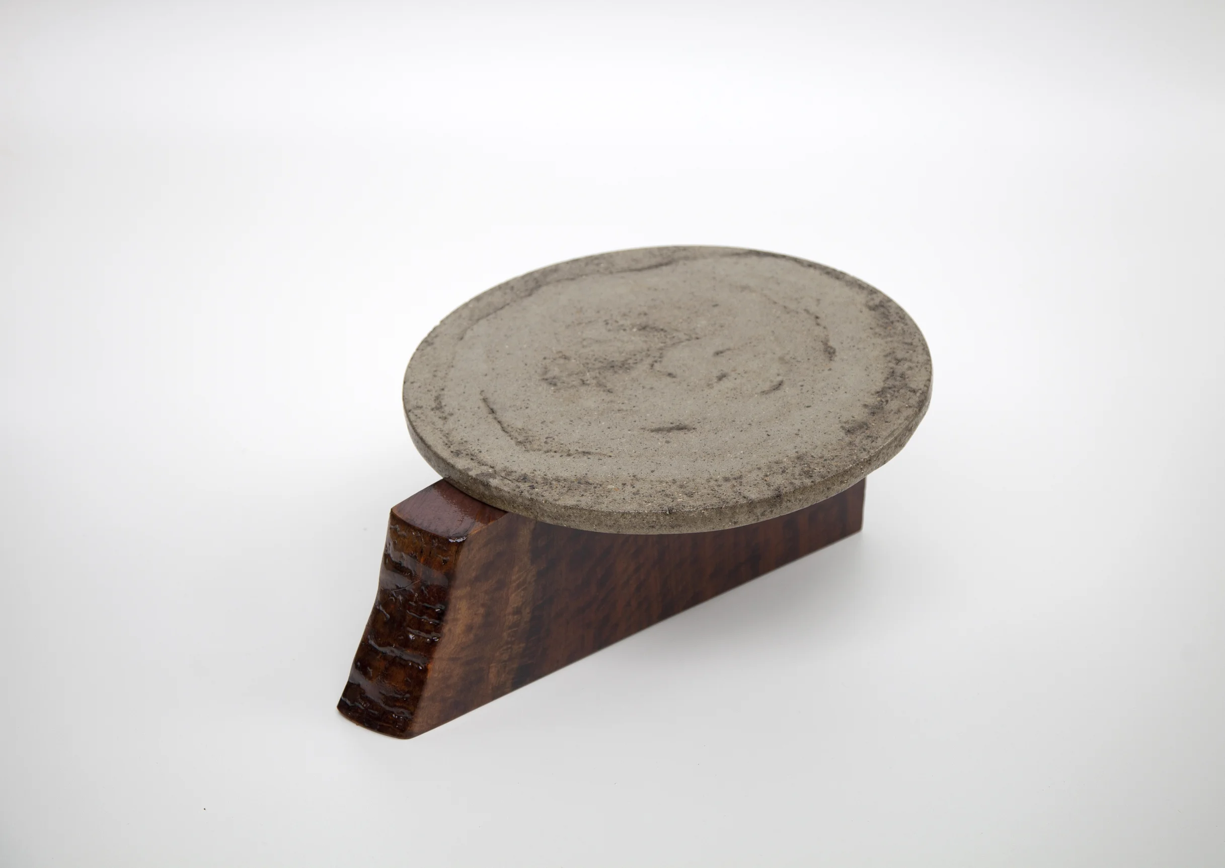 3Lefts black walnut_pizza_stand_4835-1.jpg