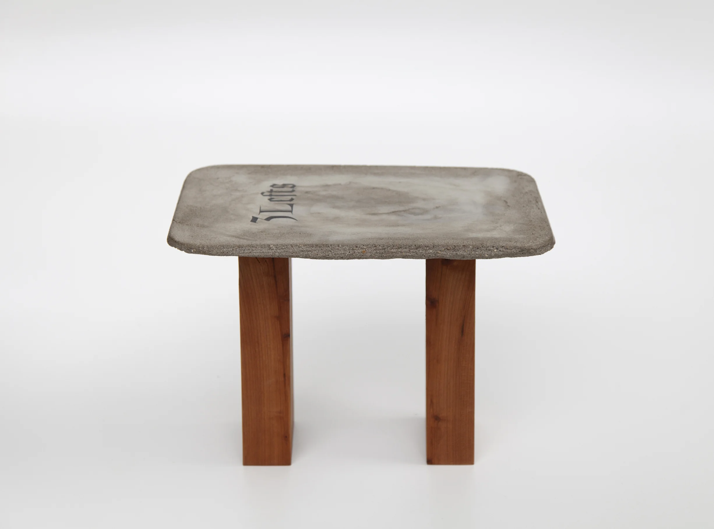 3Lefts riverfawn_logo_tablet_stand_4831-1.jpg