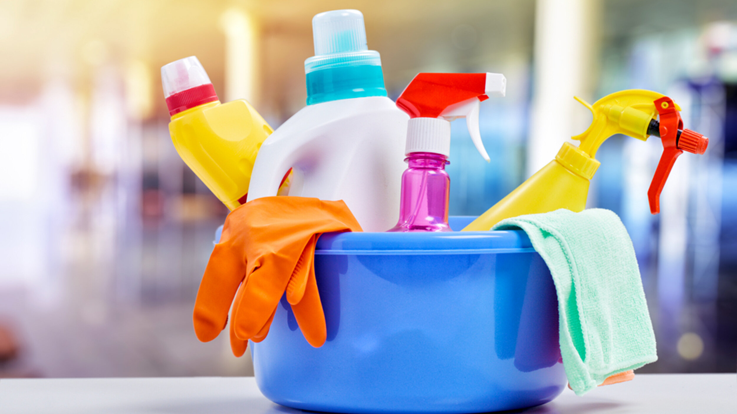 The Non-Toxic Cleaning Products You Should Be Using In Your