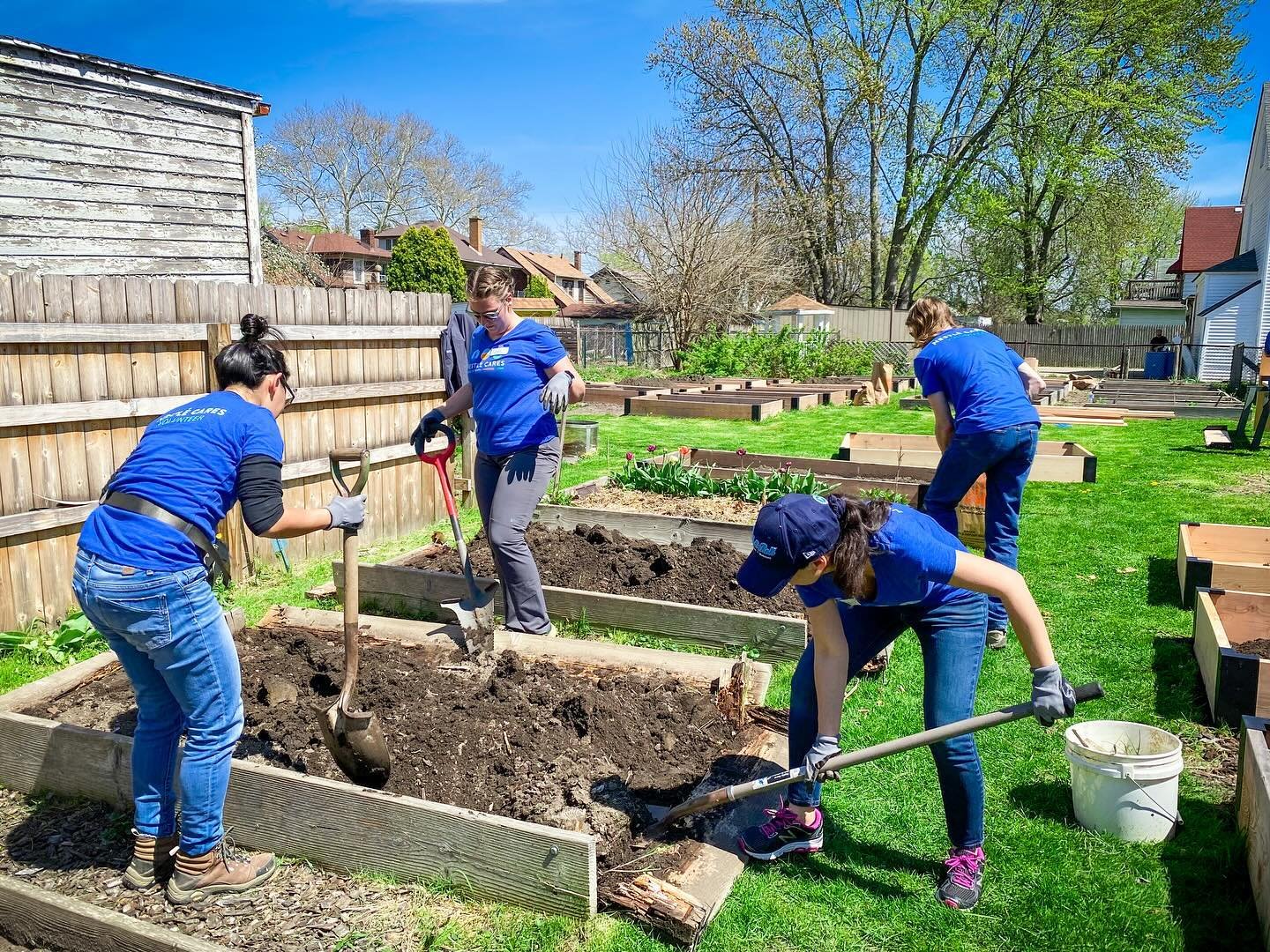 We are thrilled to have partnered with Nestle for their annual Week of Service. Thanks to a generous donation and amazing team of enthusiastic employees, we were able to replace 8 of our deteriorating garden beds and add 12 additional beds to our com