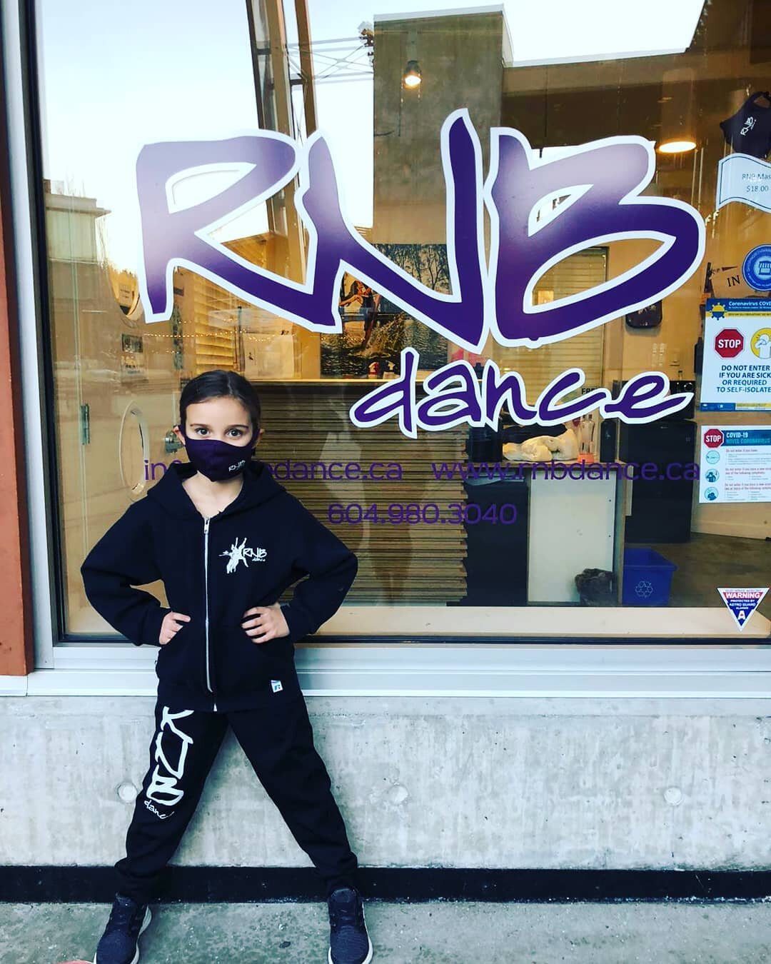 Student Of The Month! Congrats Scarlette!
.
.
.
.
#studentofthemonth #congrats #dedicated #cutie #reppinthemerch #rnbfamily #rnbdance #dancefamily #dance #dancer #lynnvalleyvillage #lynnvalley #northvancouver #vancity #vancitybuzz