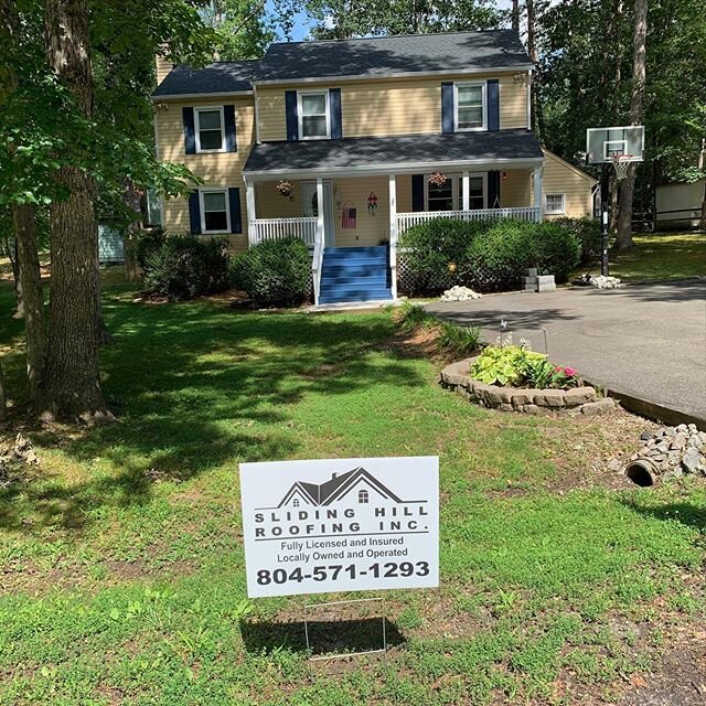 The Sliding Hill Roofing Team just completed installing a new GAF roofing system on this Colonial Heights home. #slidinghillroofing #rvaroofingcontractor