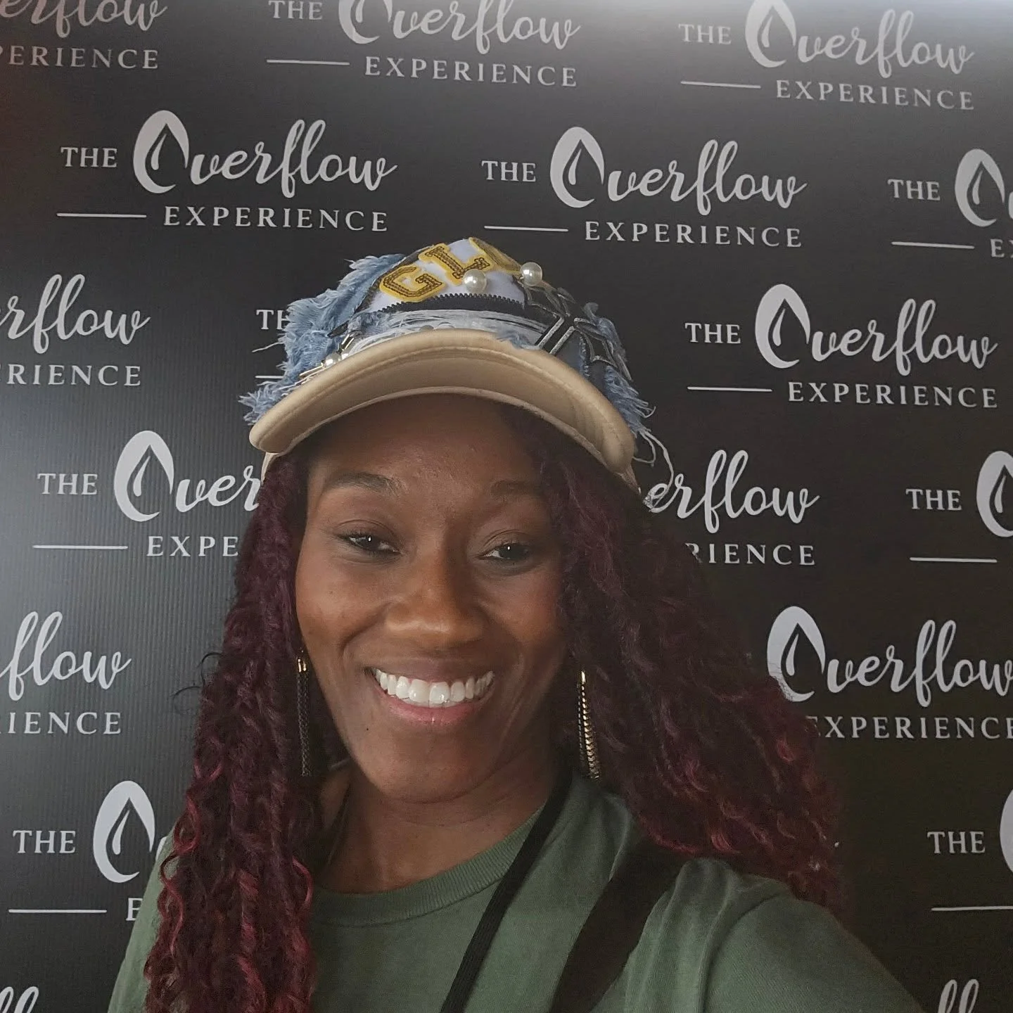 The OVERFLOW EXPERIENCE was life - altering. @michaelbethanyofficial really took the time to comprehensively cover a plethora of areas that impact the life of a worship leader. From worship leading tips with Emoni Wilkins and text talk from Miltitrac