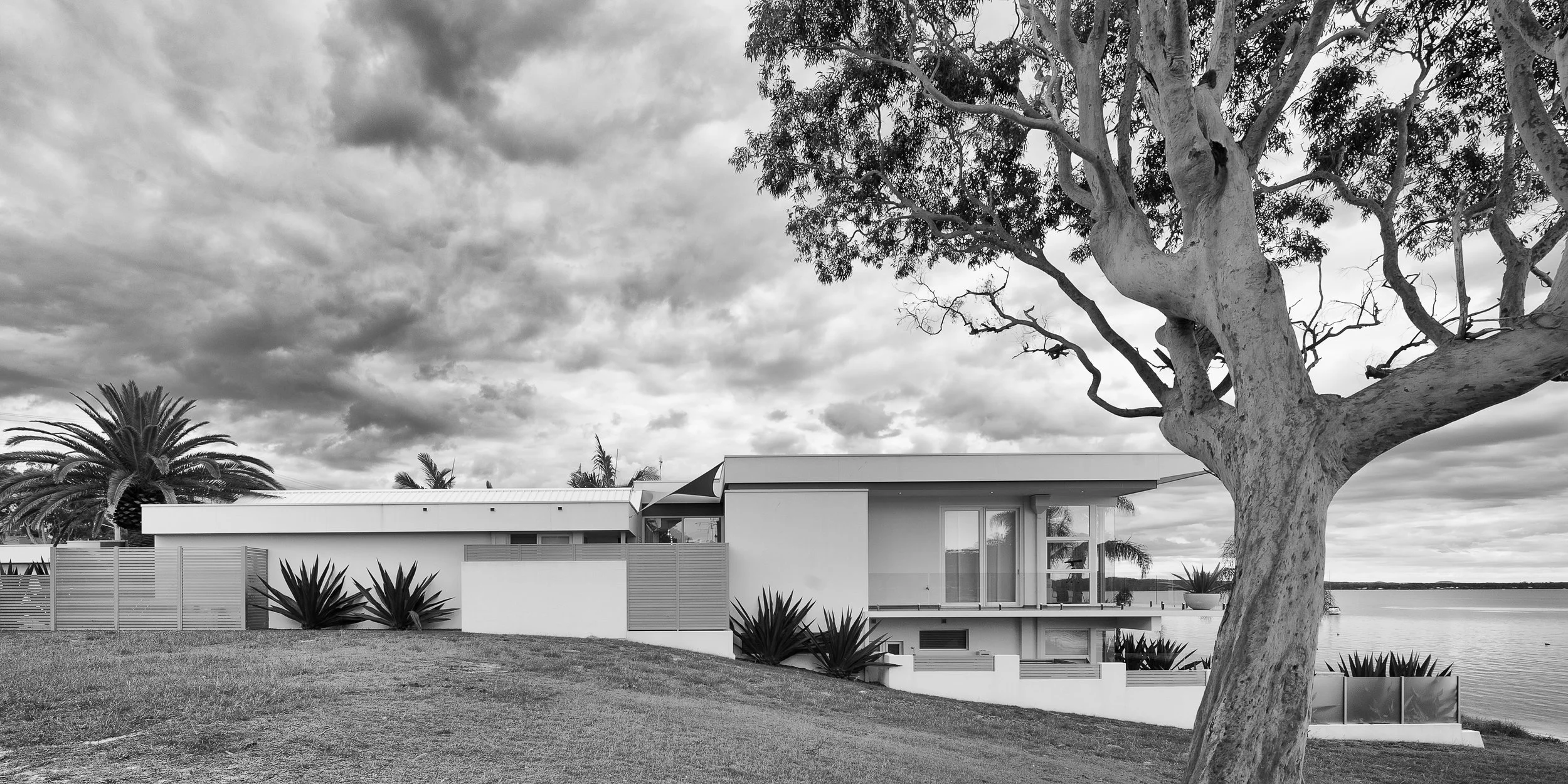 110325_Urban Exotic - Collings Soldiers Point_013_Nik.jpg