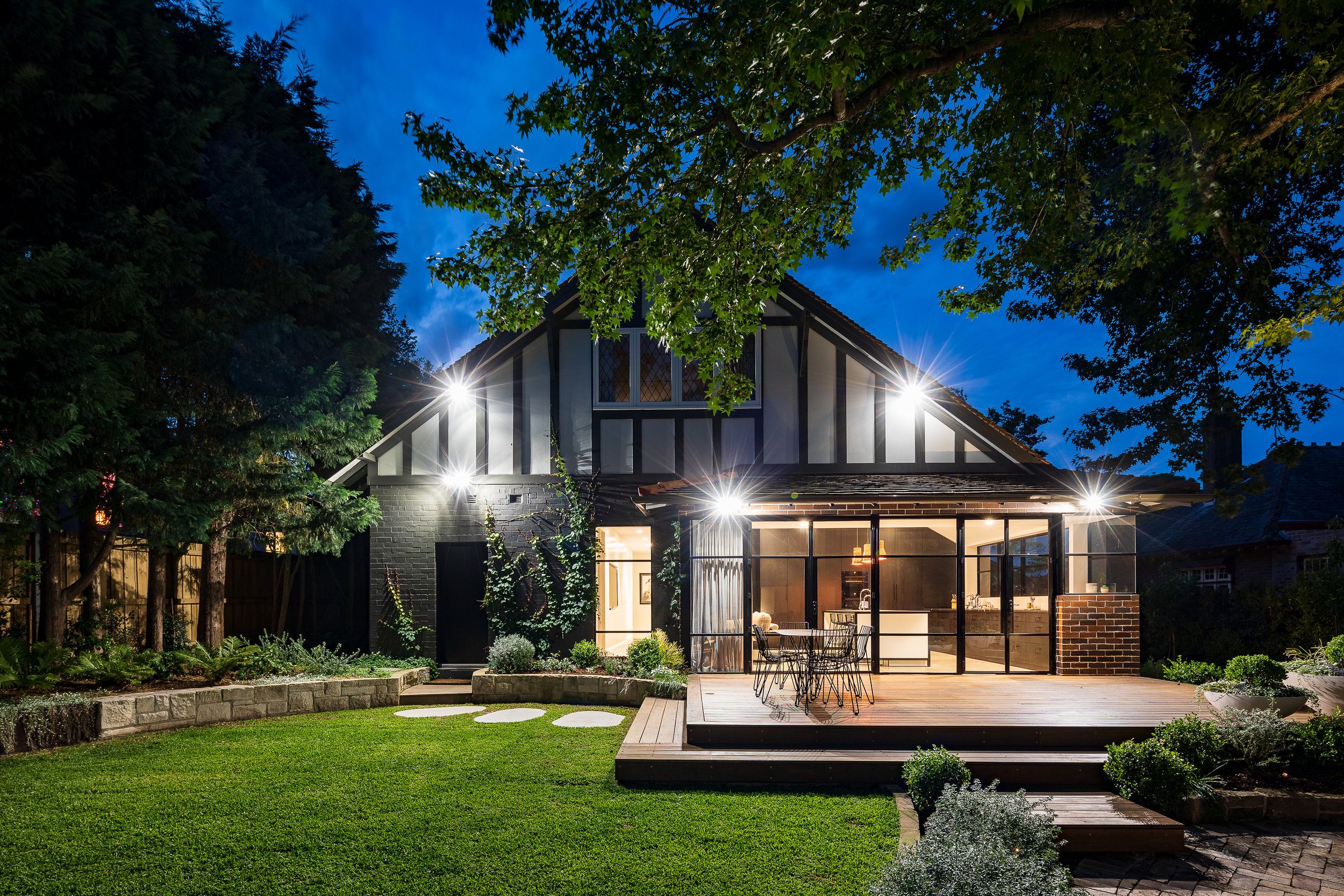 077.jpg