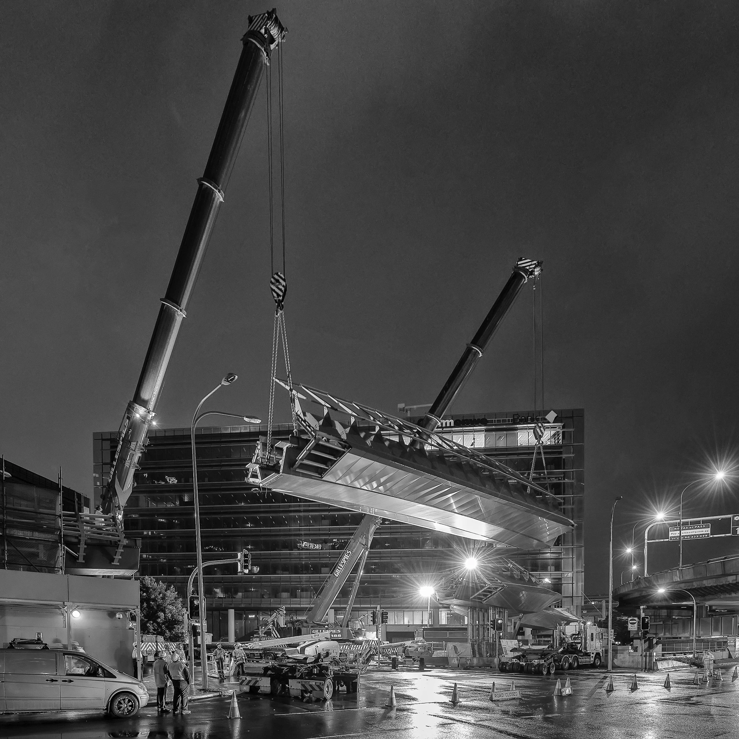 110404_Darling Walk_012_B&W.jpg