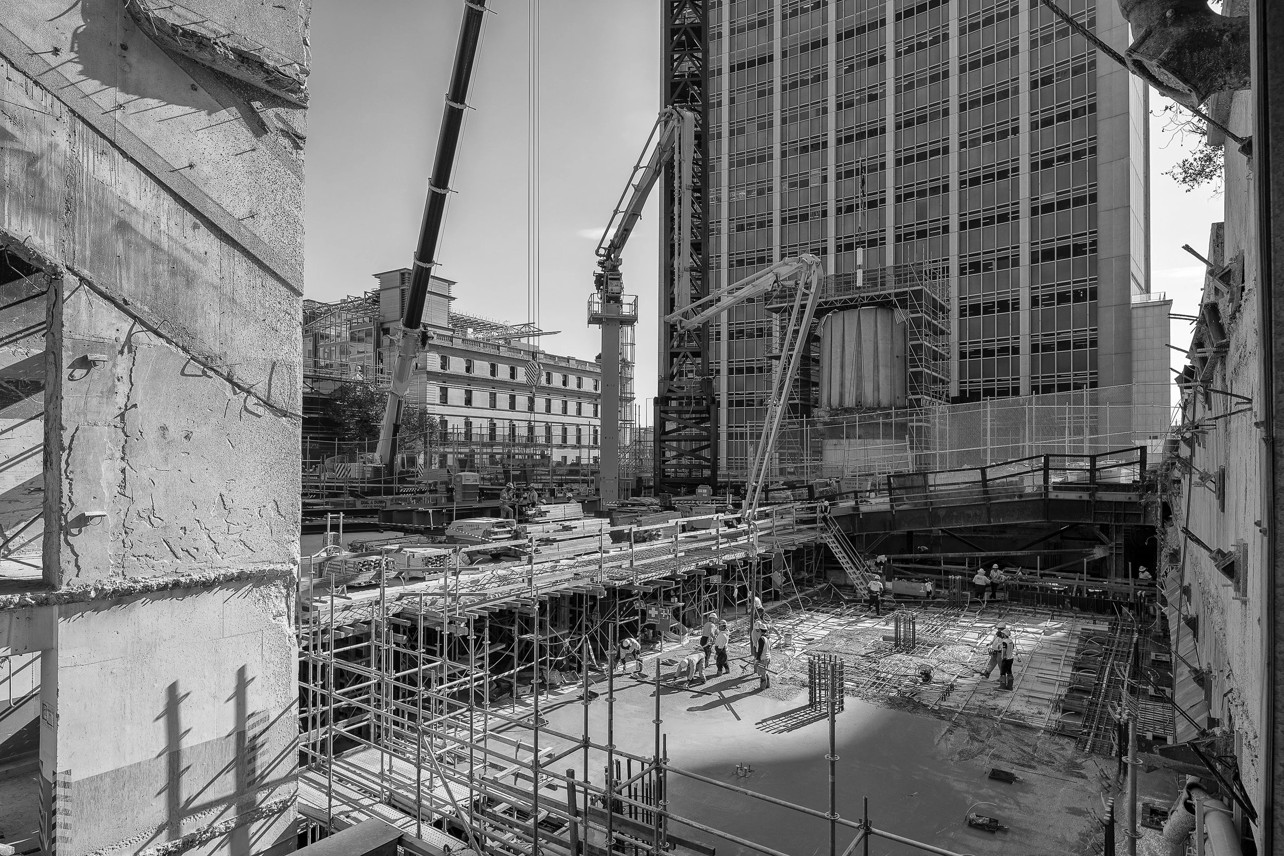 190523_Quay Quarter Tower_028_High_B&W.jpg