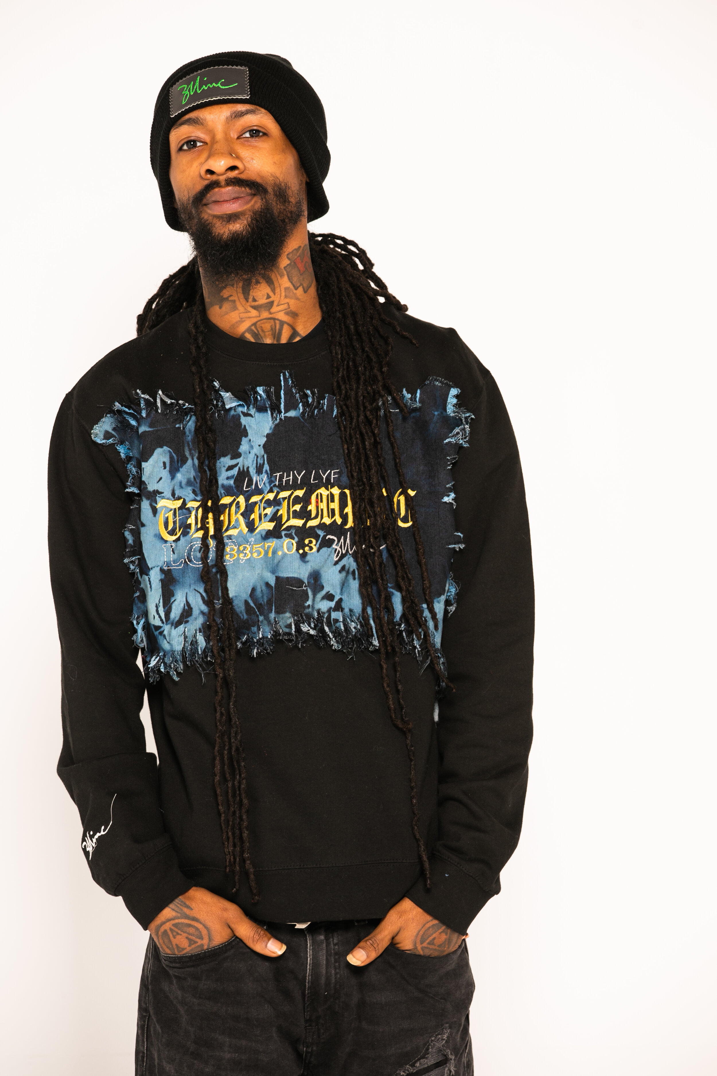 "Distr3ssed Dreams" Mens Crew Black