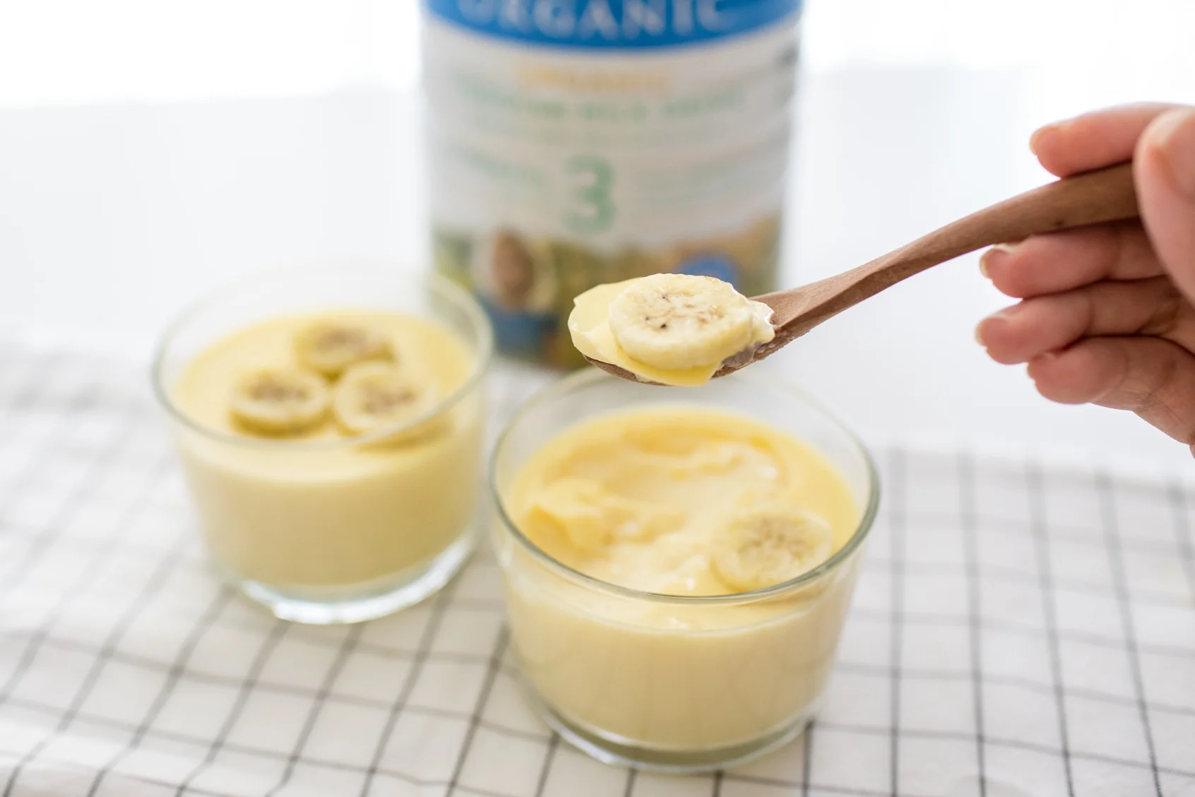 As recipe doesn’t include sugar, it is best to serve with a sweet fruit topping!