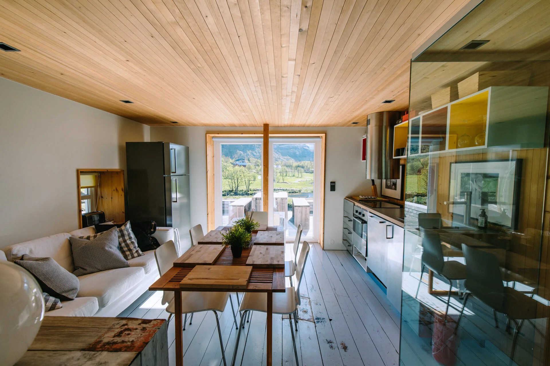 First floor with the kitchen and lounging area