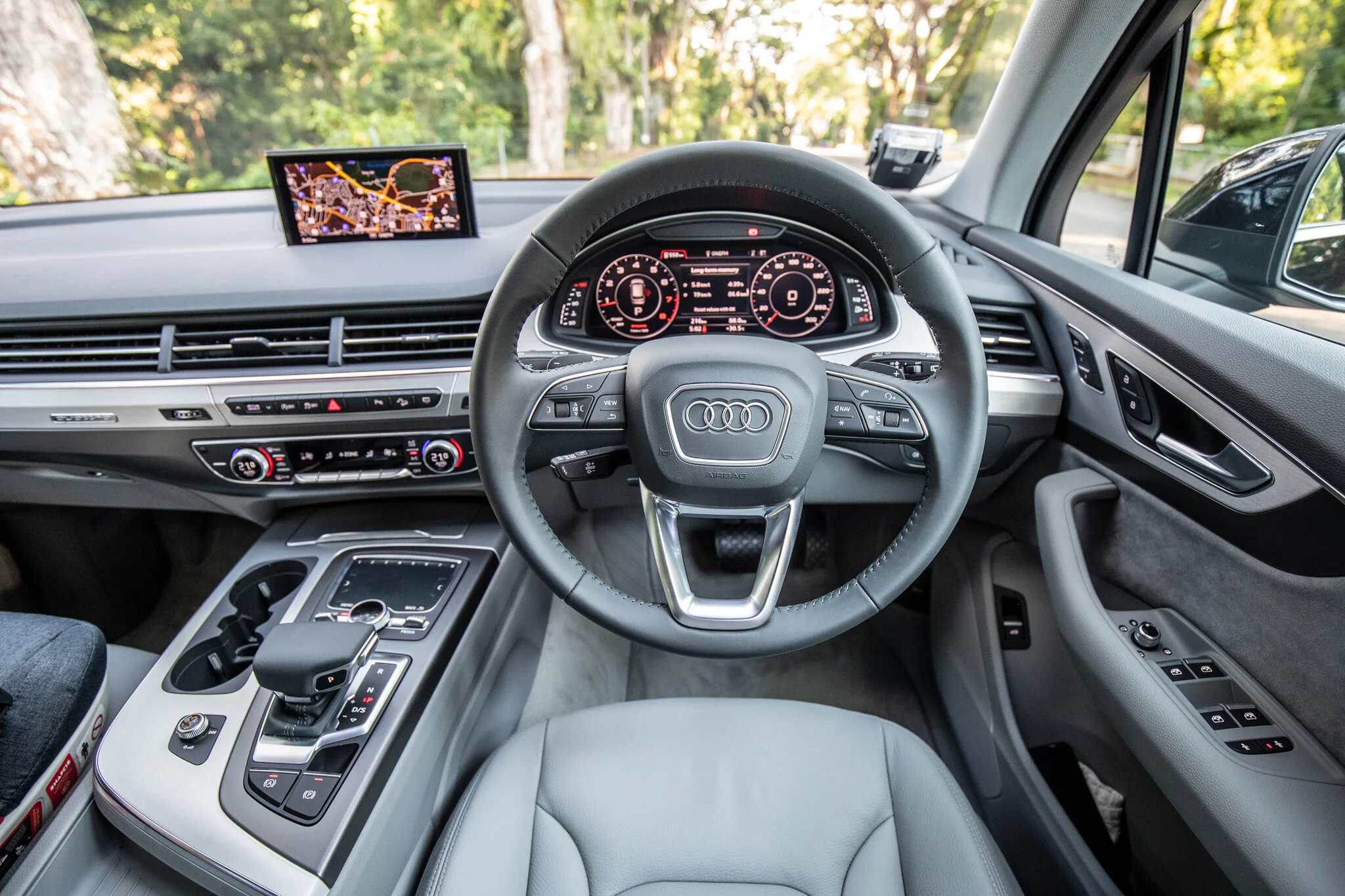 Luxurious interior with premium Nappa leather and digital cockpit