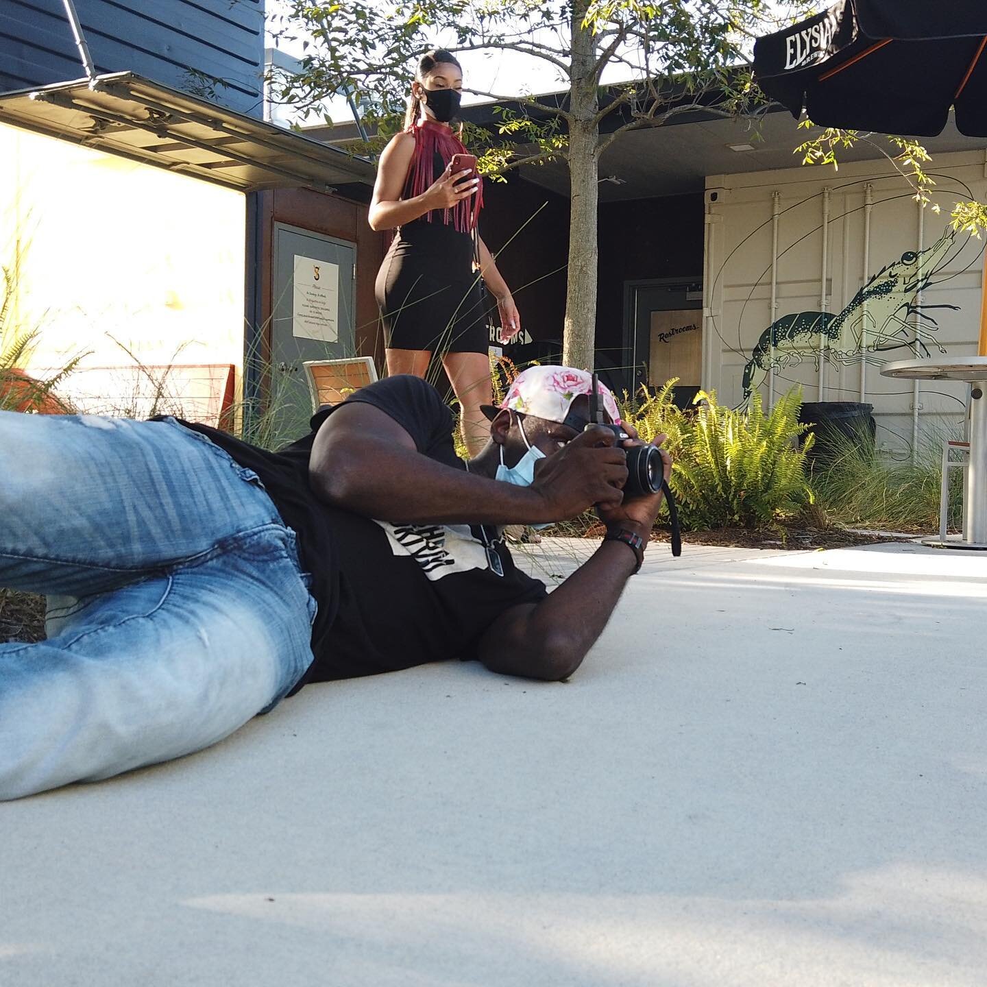 Sometimes the shot is the shooter!

In camera: @charlesstokesphotography and @model_dianna wearing @ninanoire courtesy of @lboyceretail. 

Location: @starlandyard 

In frame: definitely @cassandra_aaliyahj 

Photographer: @ccar_photo 
#afrotographers