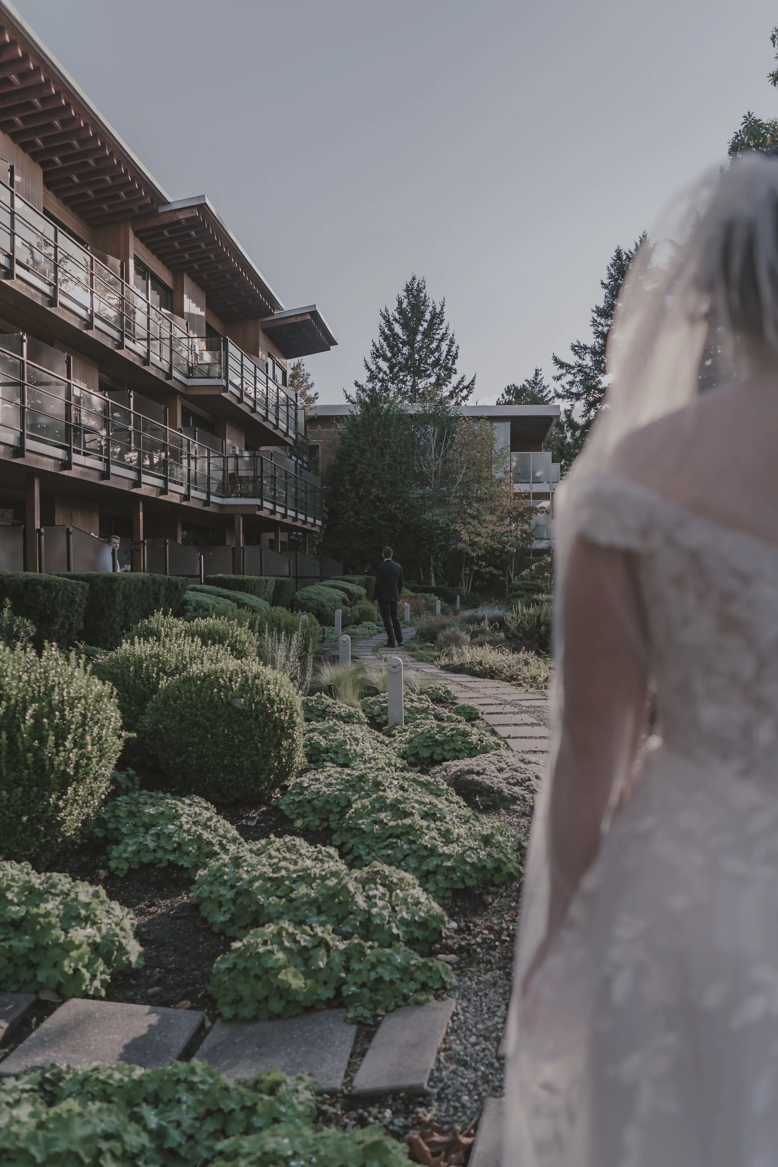 SR Photography_FirstLookRings-1.jpg