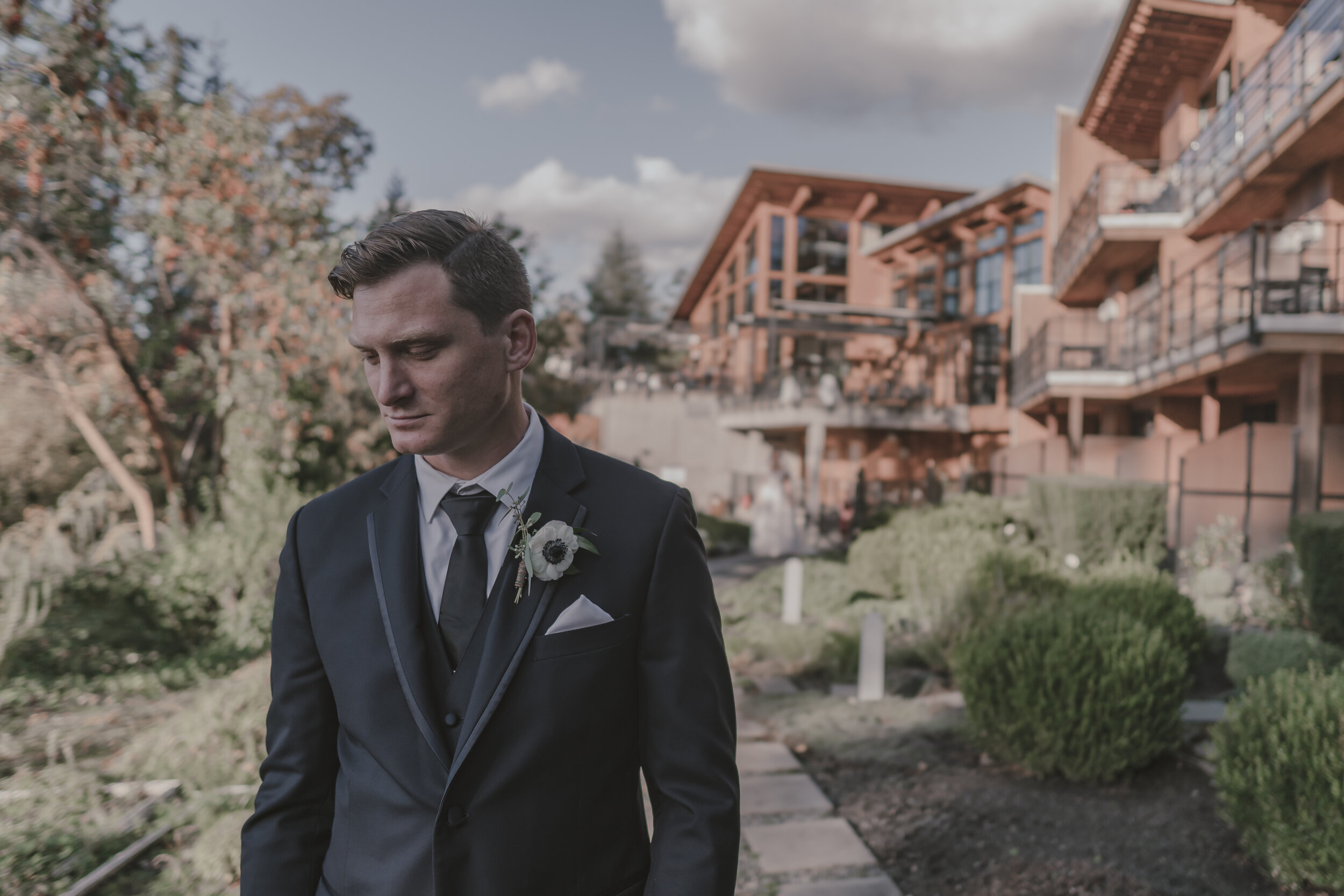 SR Photography_FirstLookRings-4.jpg