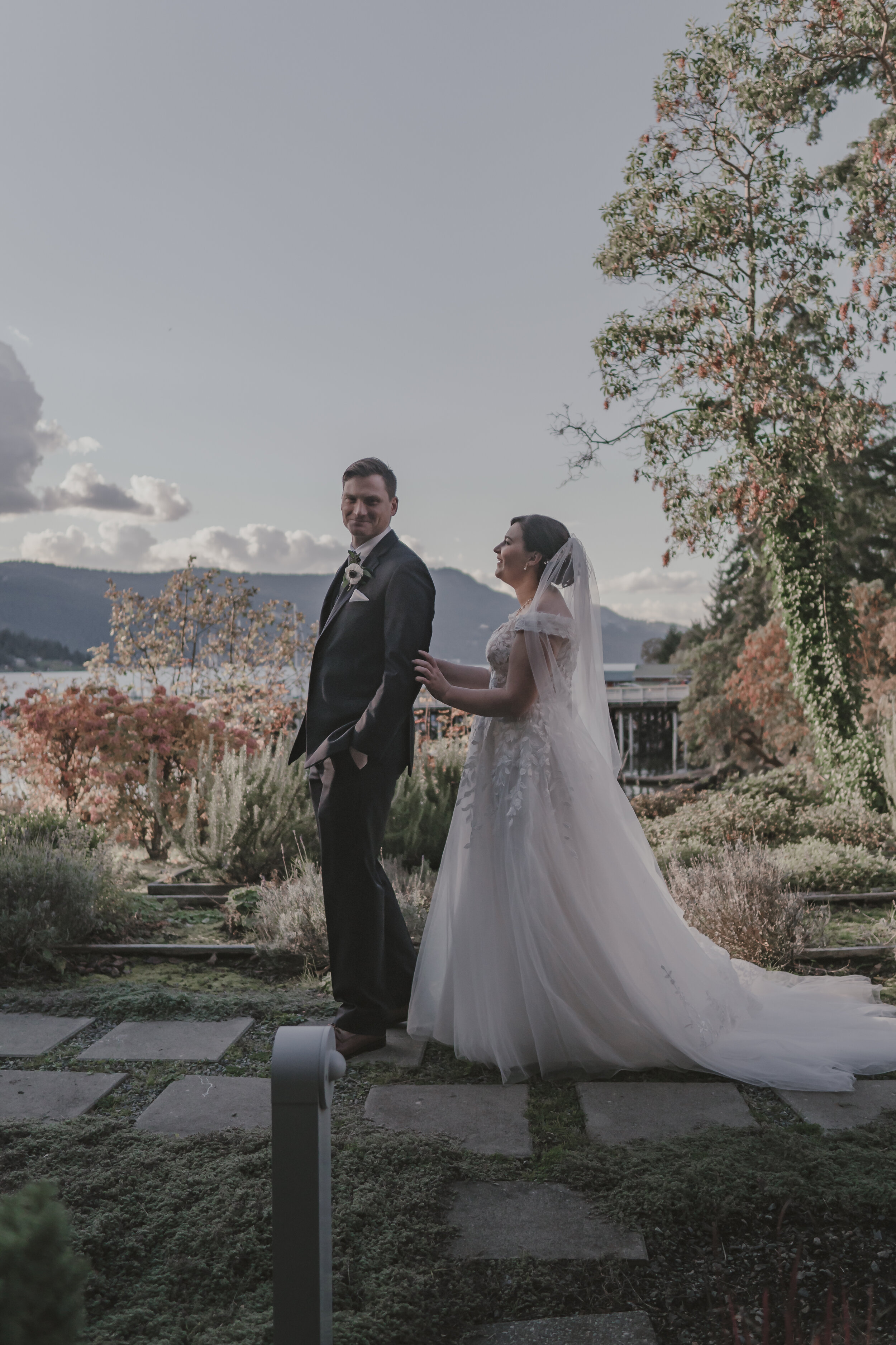 SR Photography_FirstLookRings-8.jpg