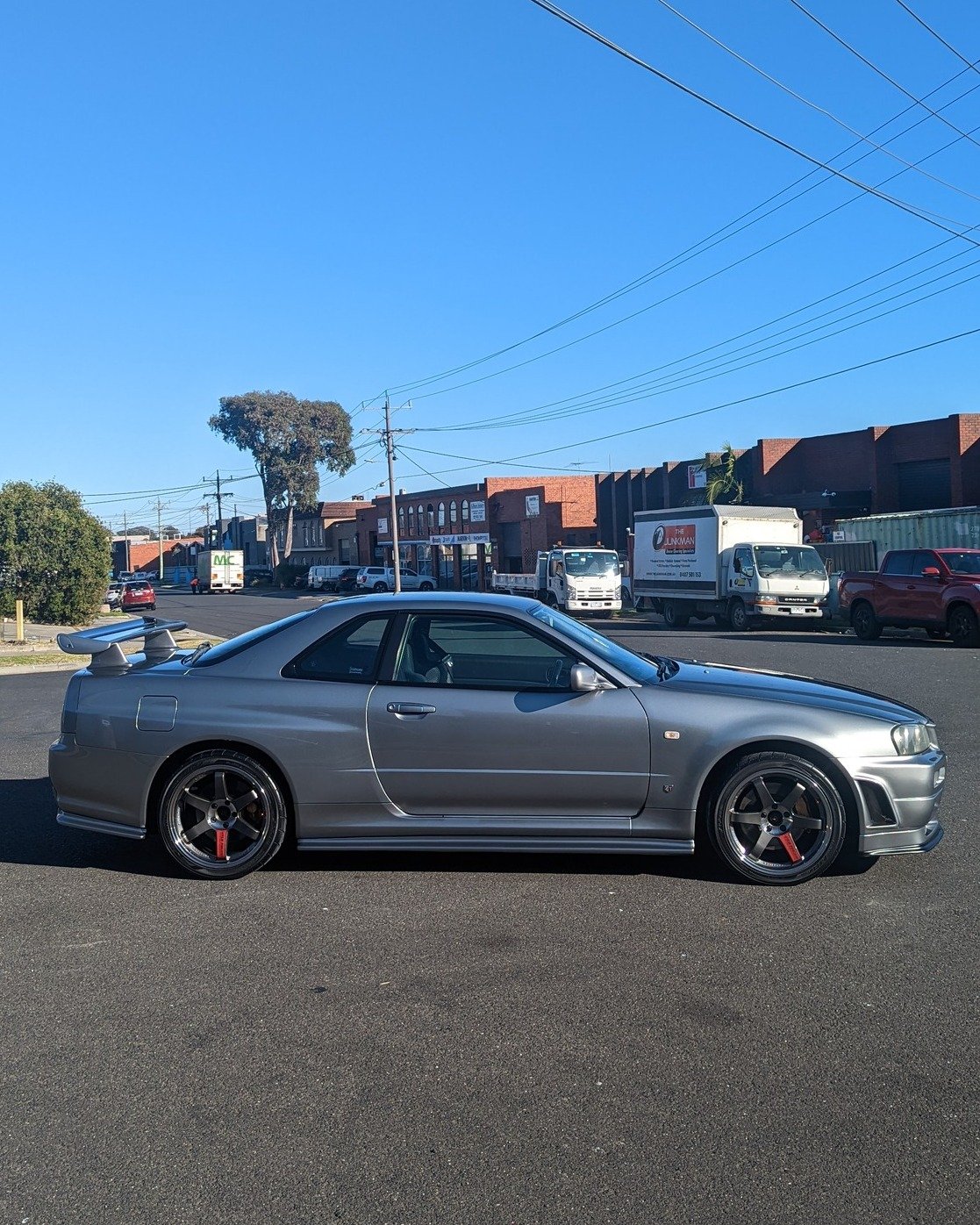 Nissan Skyline GTR VSPEC II

Final outside pics of the completed vehicle. 

#ceramiccoatingprotection from @fireball_australia ceramic coatings were installed, Fireball Butterfly Ceramic coating on the paintwork.

Thanks to @cphinny from @compello_ve