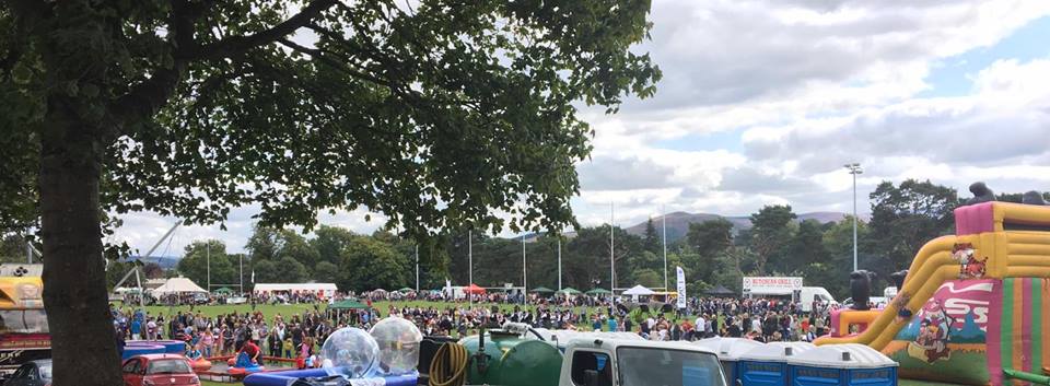 Peebles_Highland_Games_fun_fair_2.jpg