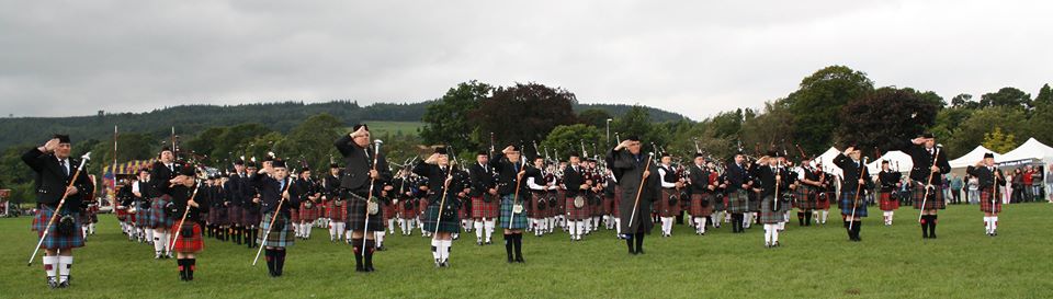 Peebles_Highland_Games_Pipe_majors_pipebands.jpg