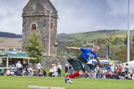 Peebles_Highland_Games_Heavy_Events_Throwing_weight.jpg