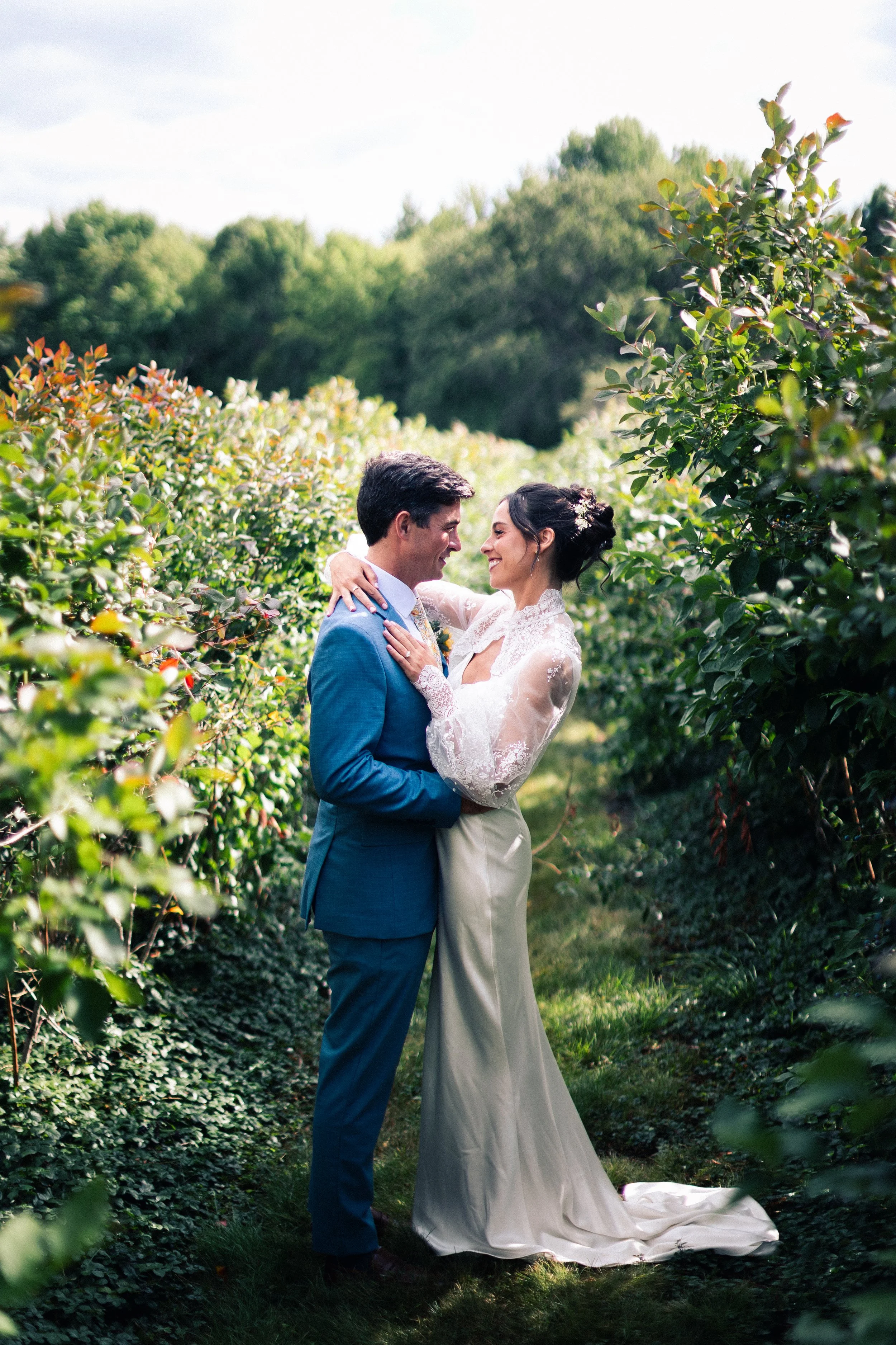 wedding-photo-blueberry-field-monadnock-berries.jpg