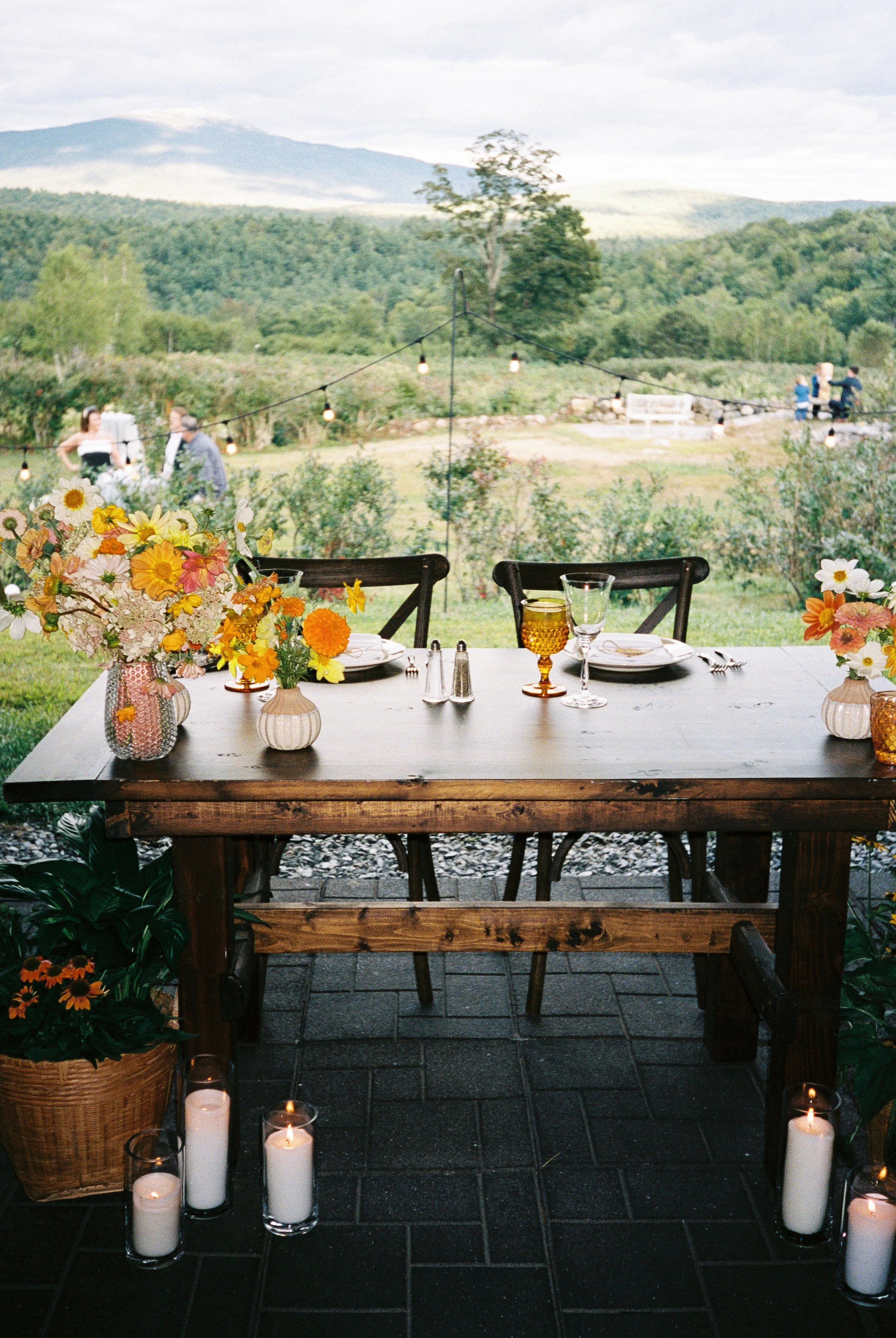 wedding-sweetheart-table-monadnock-berries.jpg