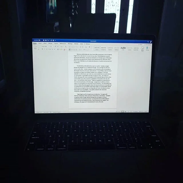 Preparando el blog para el mes de julio | working on my blog post for July.