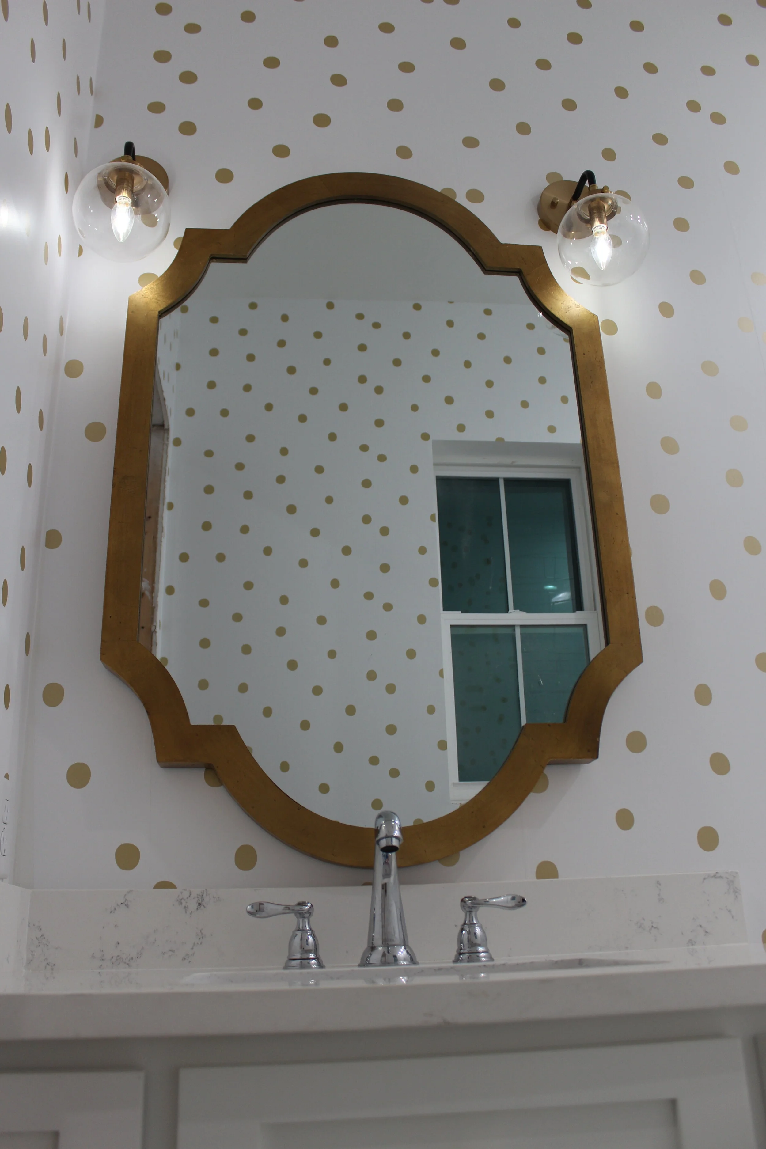 The Polka Dot Bathroom 10 Tips For Using Peel Stick Wallpaper Summer On The Coast