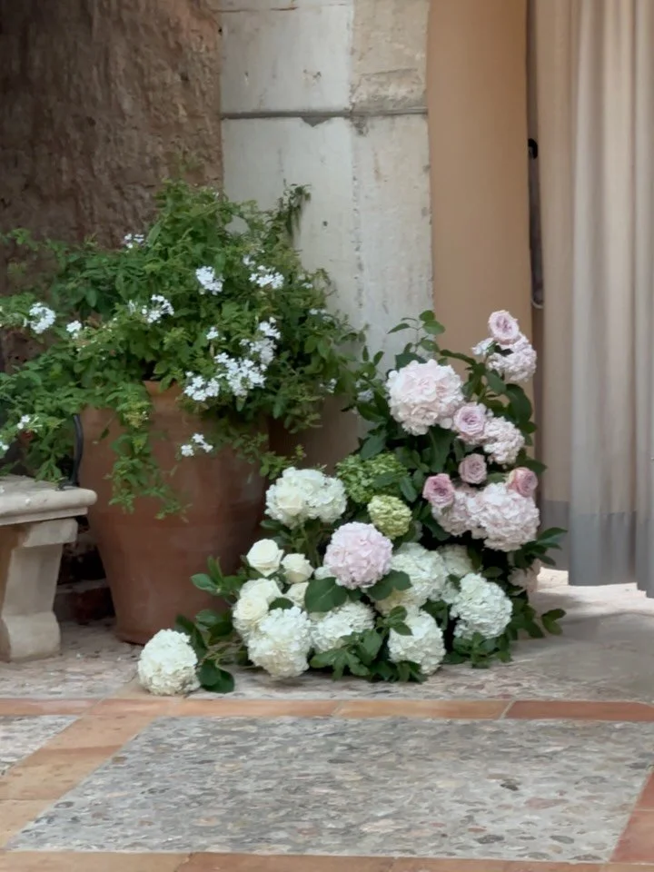 When the planner IS the bride!! 💍✨✨✨ 

Such a special one in Deia with &amp; for @isabellarosestudio at the exquisite @belmondlaresidencia. 

We travelled to stunning Majorca, Spain for Bella &amp; Alex just as the season started to cool down in Oct