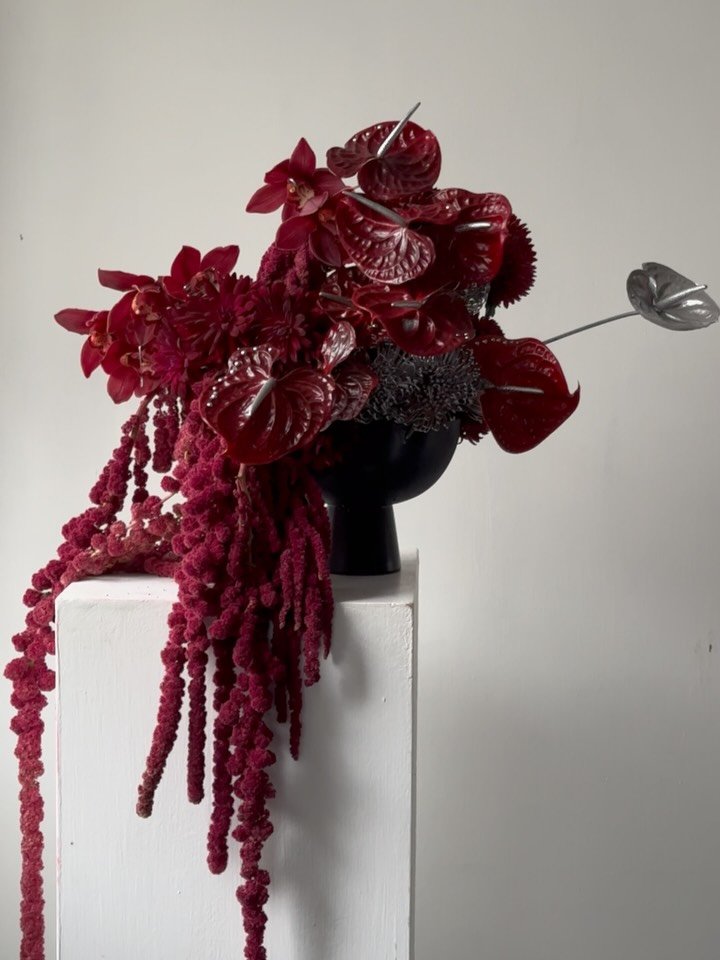 A punk Britannia story told with mock ups in the studio with @haydenblest and creative directors @eventrepublicstudio for the first ever amFAR London @amfar.

Some seriously rebellious crimson florals full of dripping Amaranthus, studded roses, Apple