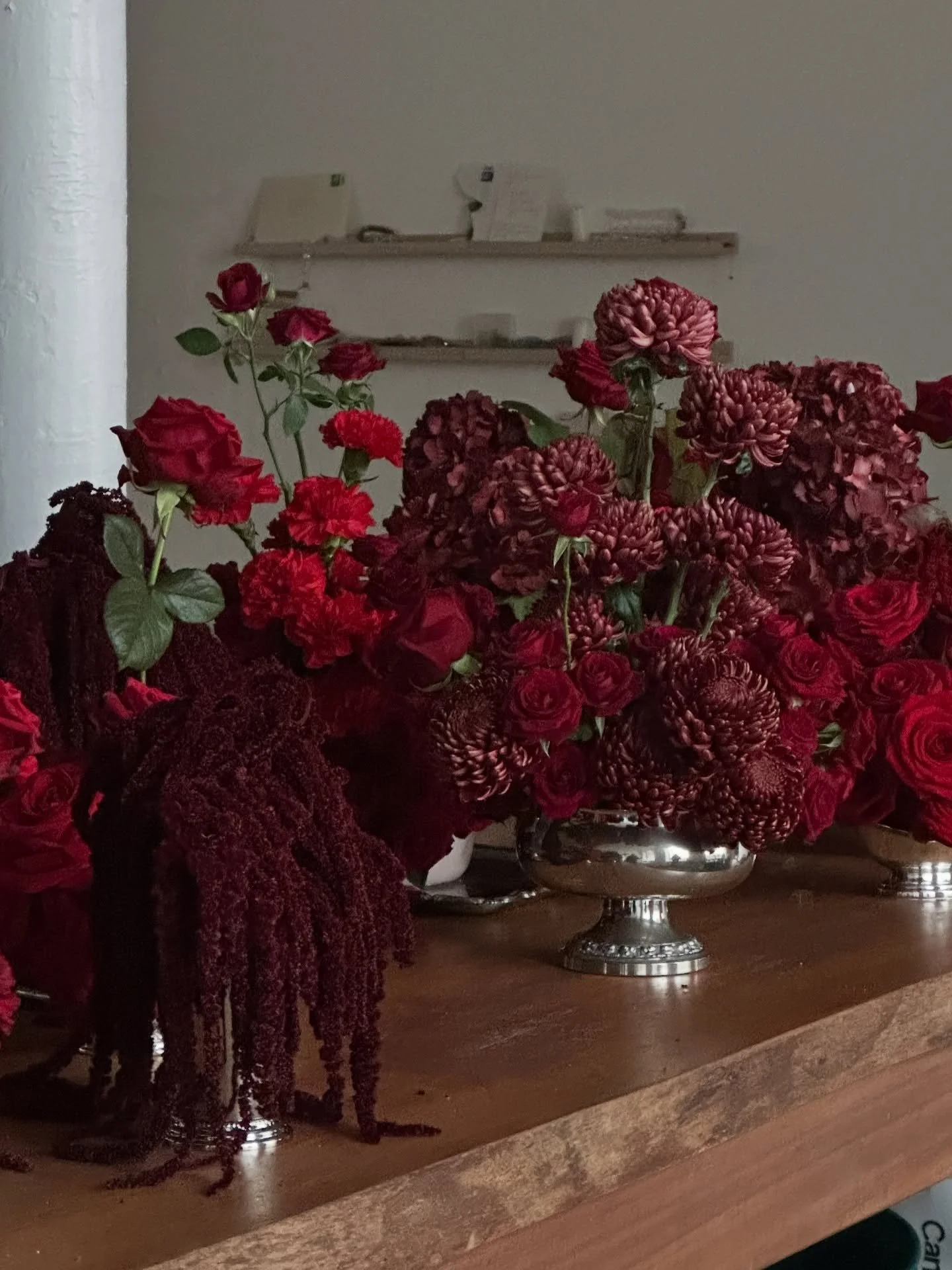 🥀 A gothic love affair with red and long corsetted stems for Rosheen &amp; Michael @grandjunctionw2 for our penultimate wedding of the year earlier this month. 

An end to an absolutely epic year ✨✨✨ so grateful to our amazing clients and couples fo