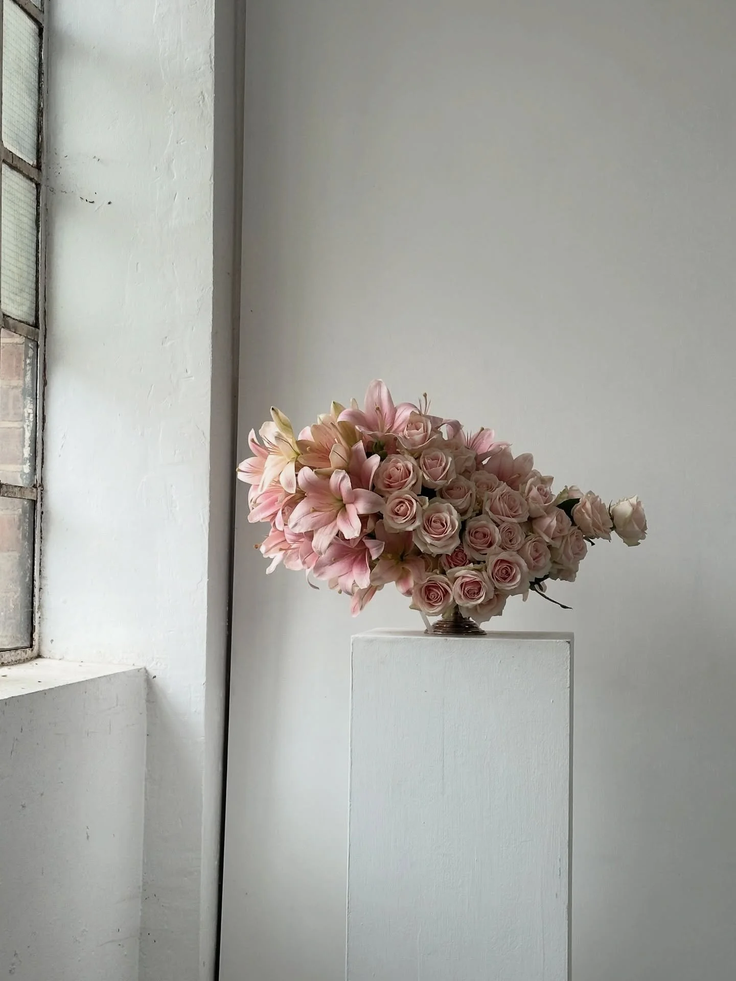 A series of floral sculptures for @angela.mugnai.events 🎀🩰

A perfect brief with a sea of Lillie&rsquo;s and a stunning location to dress making our job SO easy at Oswald&rsquo;s in Mayfair.

As always thank you to @angela.mugnai for having us ✨