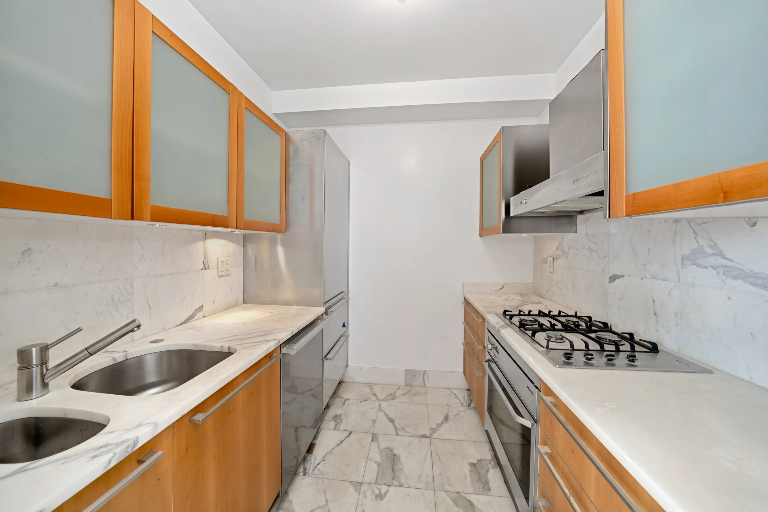 Gamut 25columbus_cir-56E-Kitchen 2026.jpg