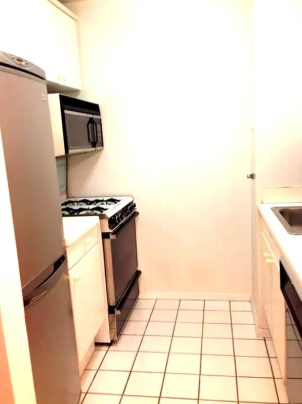 kitchen_enhanced.jpg