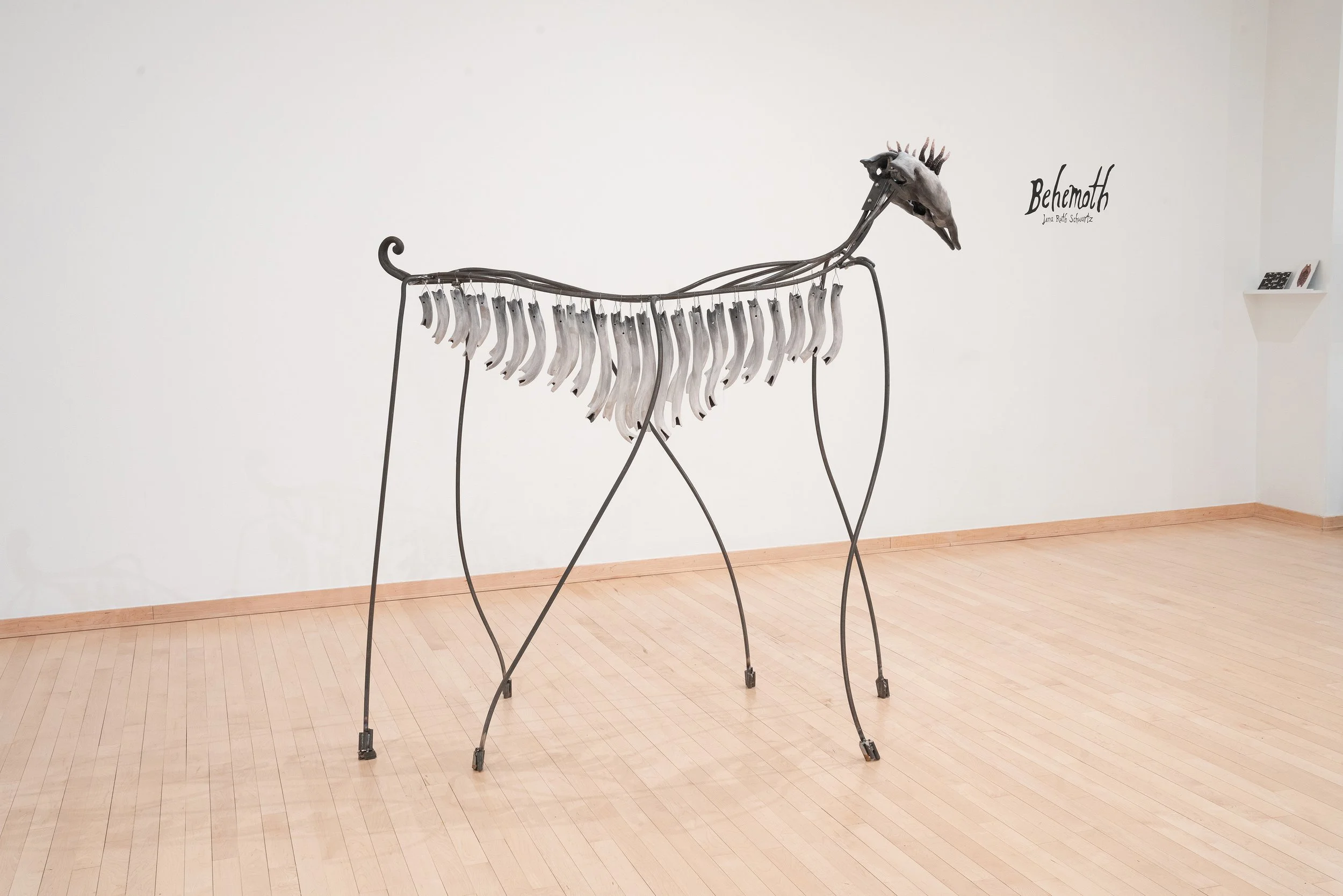 Chimes horse with sign 5 mg.jpg