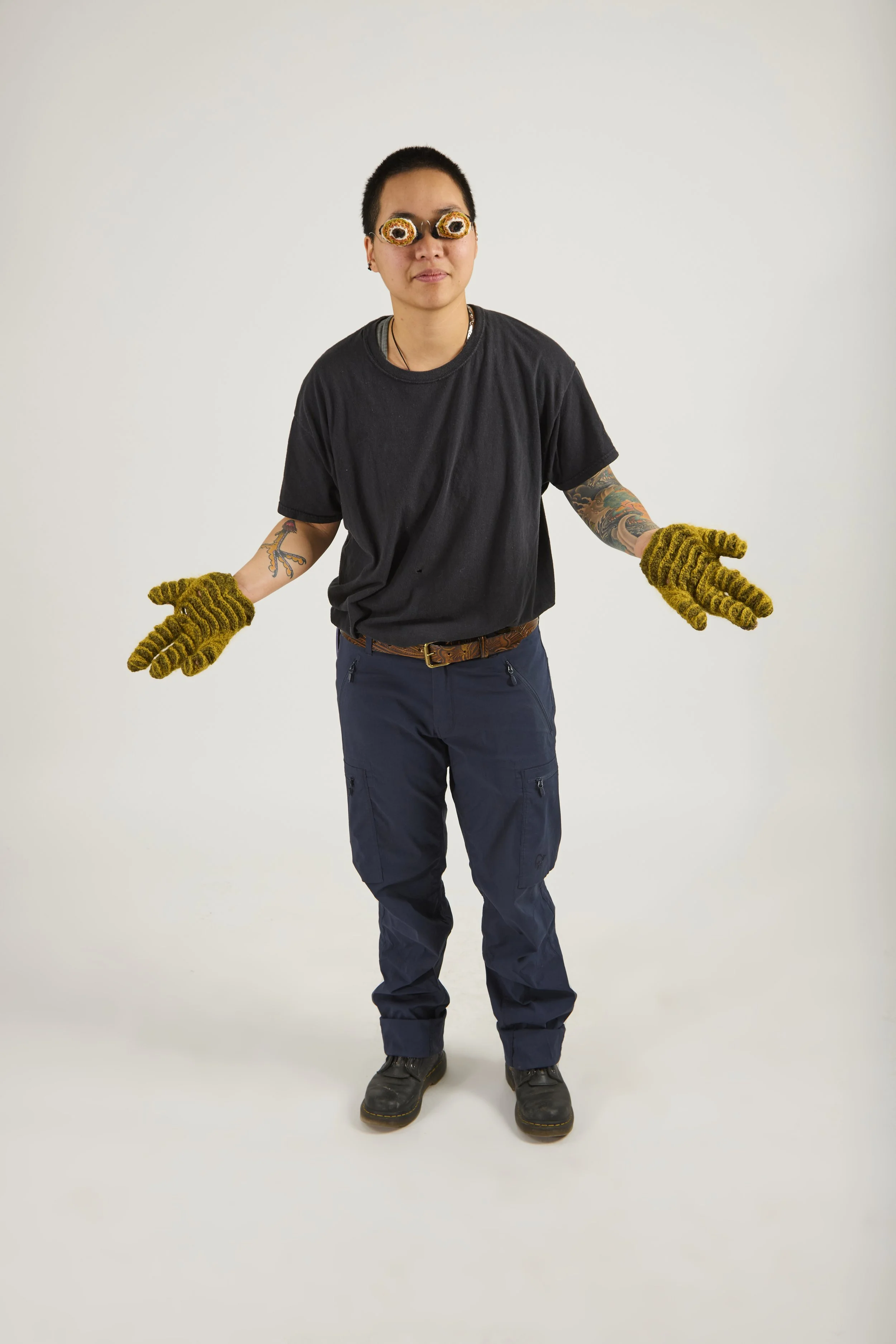Frog Glasses and Newt Gloves