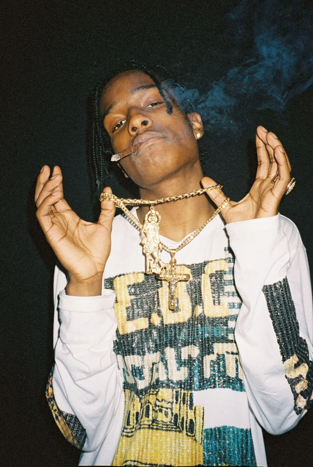 Асап рокки курит. Smoke рэпер. Asap rocky. Asap rocky smoking. Рэпер asap rocky.