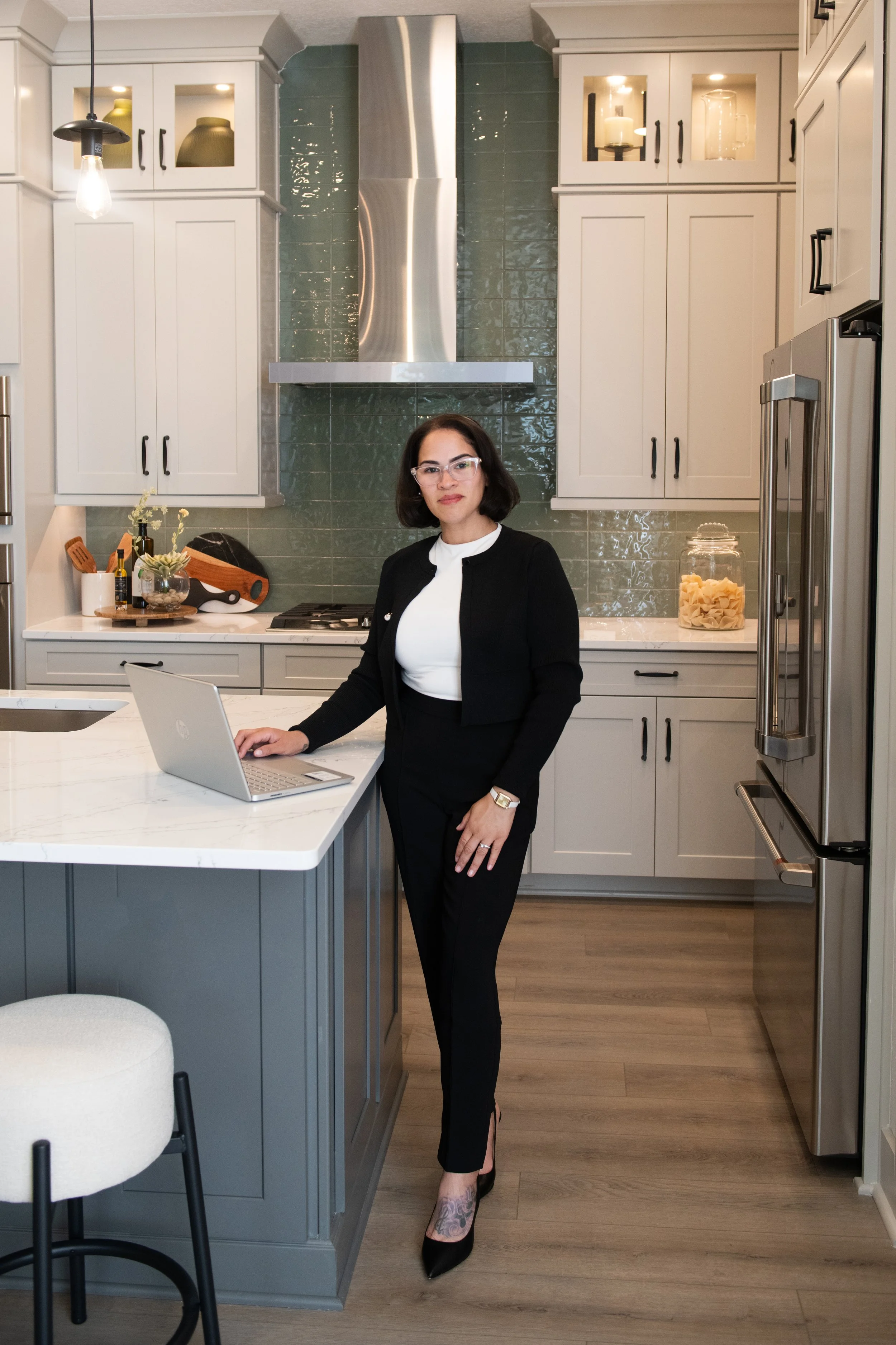 Karen conducting a private home organizing advisory session, Tidy by Karen Jacksonville FL