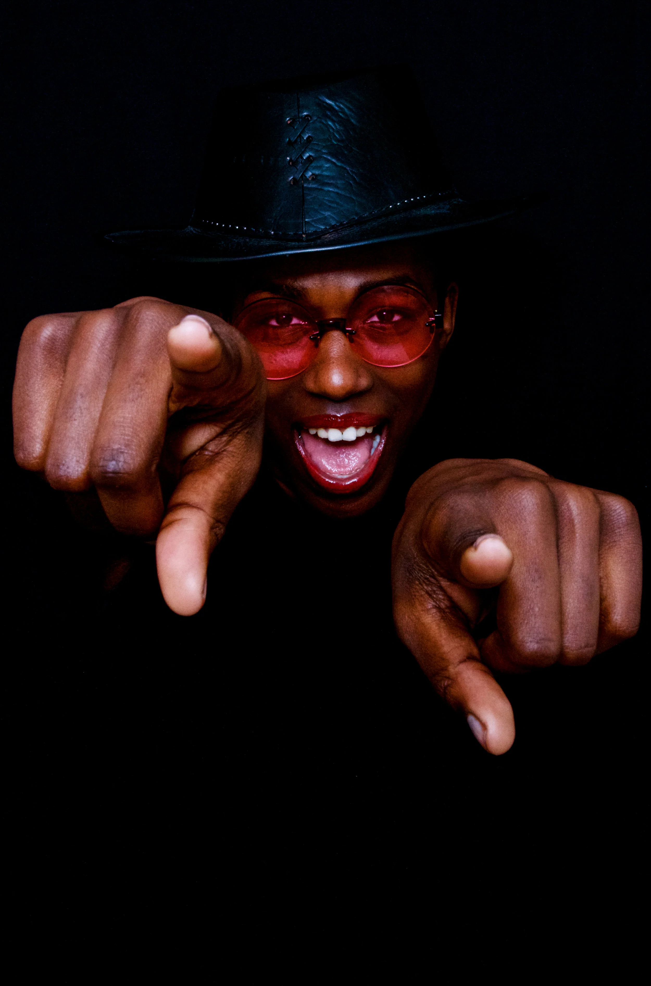 P Festive spec I'm pointiong at you 2.jpg