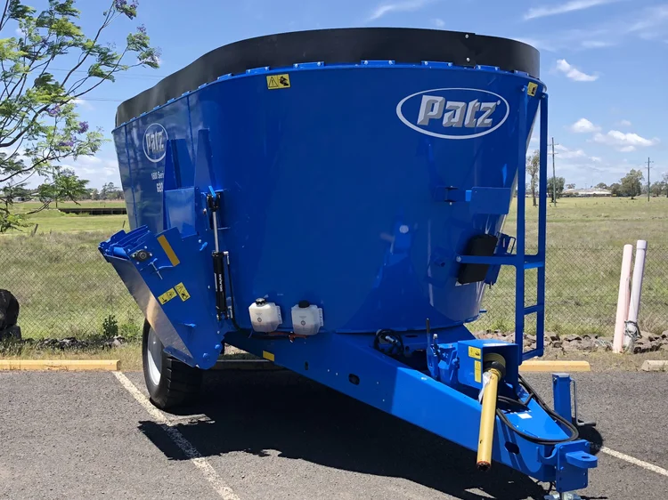 Patz 620 feed mixer working in an Australian paddock