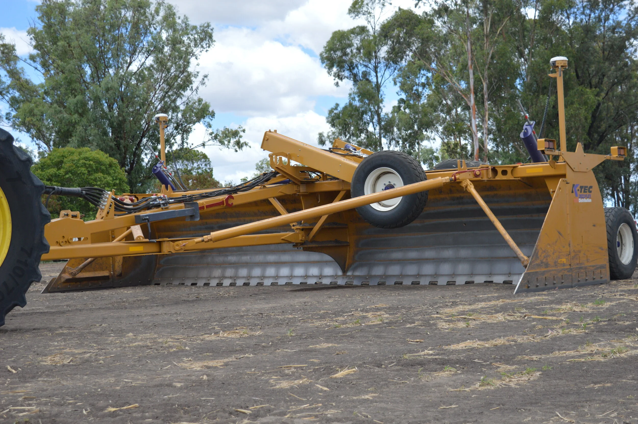 Laser Bucket Sales & Hire KTec 2822 Flex — DOM Distribution